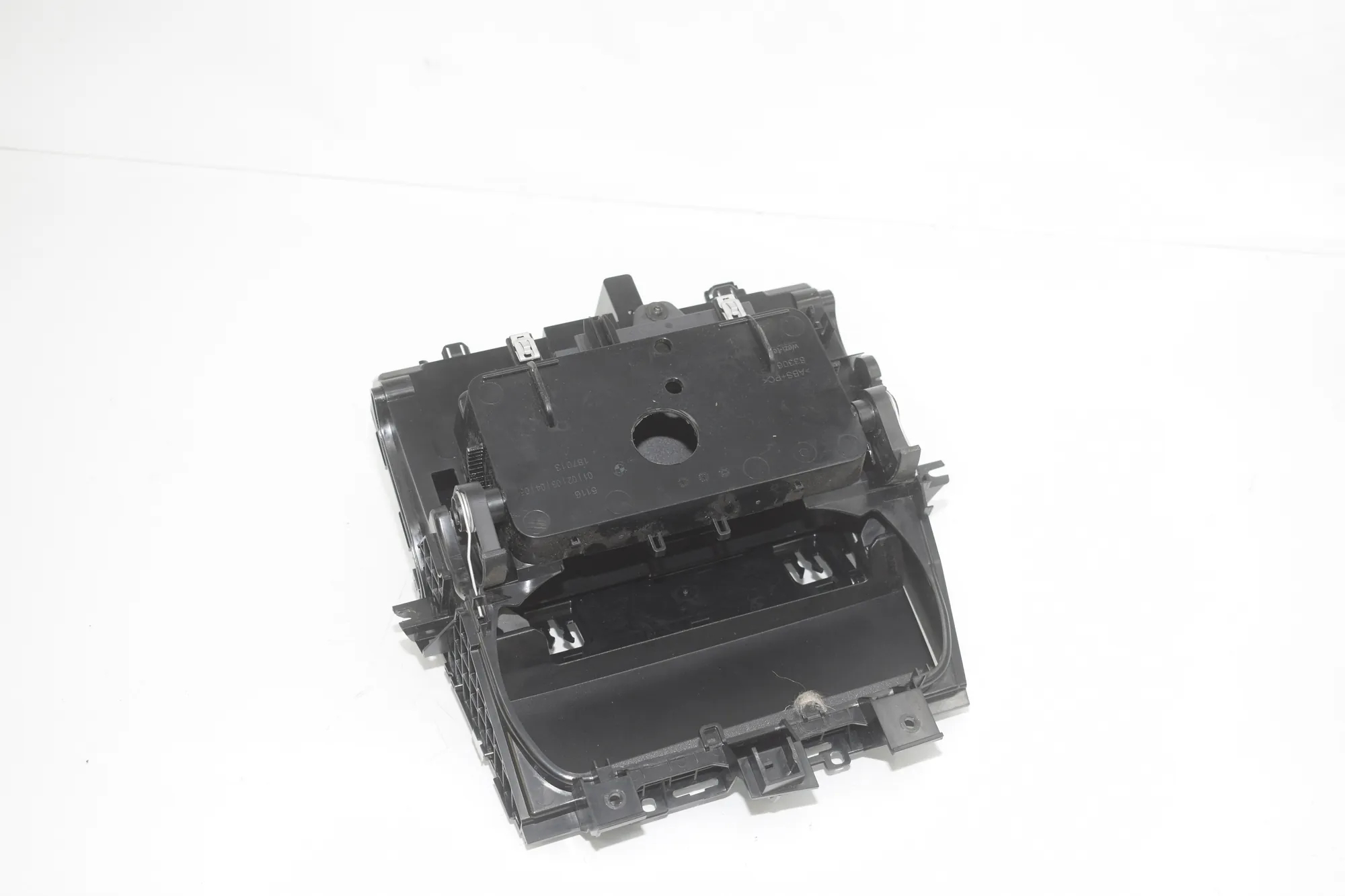 Cup Holder – OEM 6806788 · BMW 3 Touring (G21) BMW 3 Touring (G21) 320 d 2019 – 3