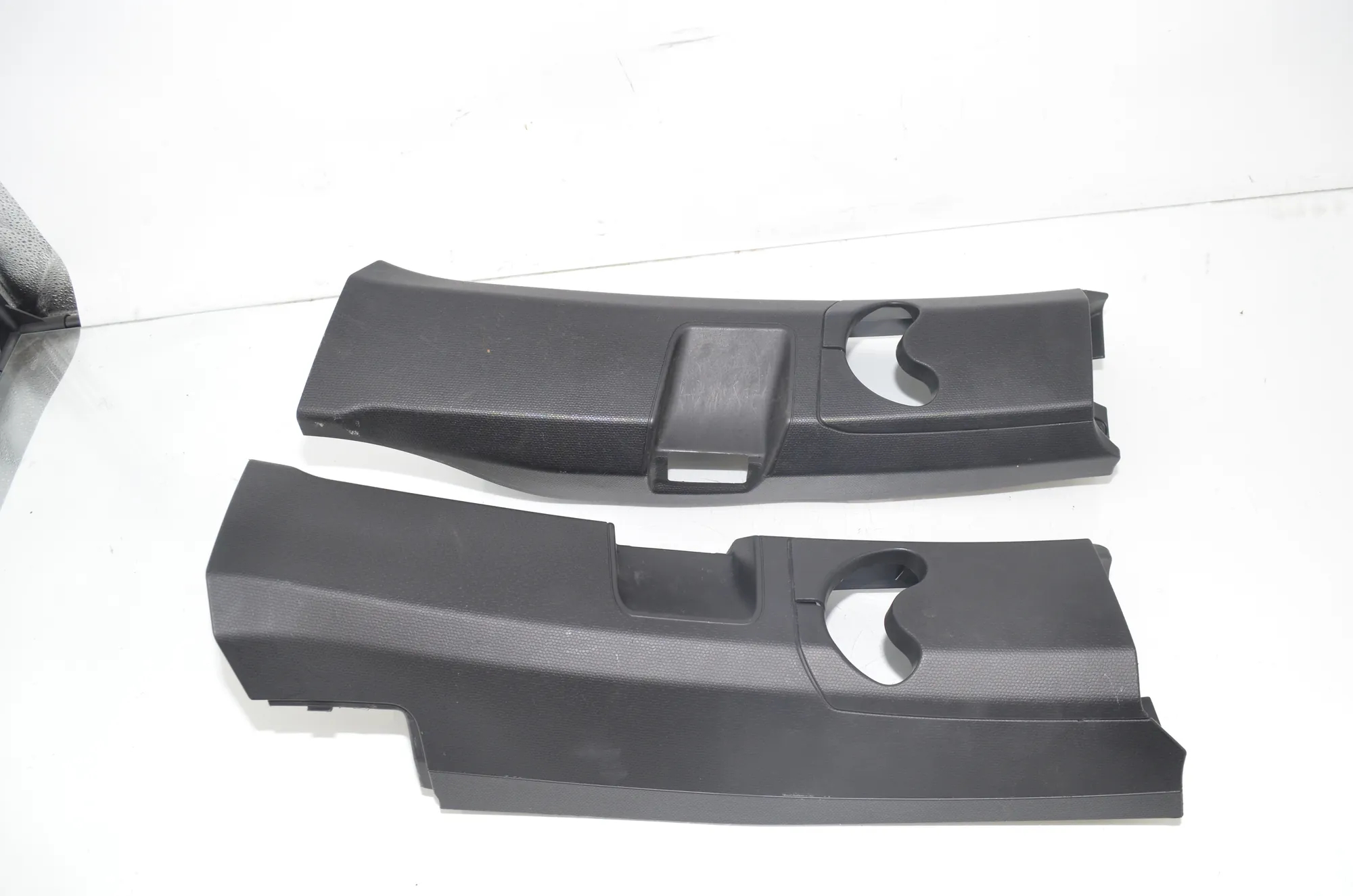 Left Side B Pillar Trim – OEM 7287936 · BMW i3 (I01) Electric 2014 – 3