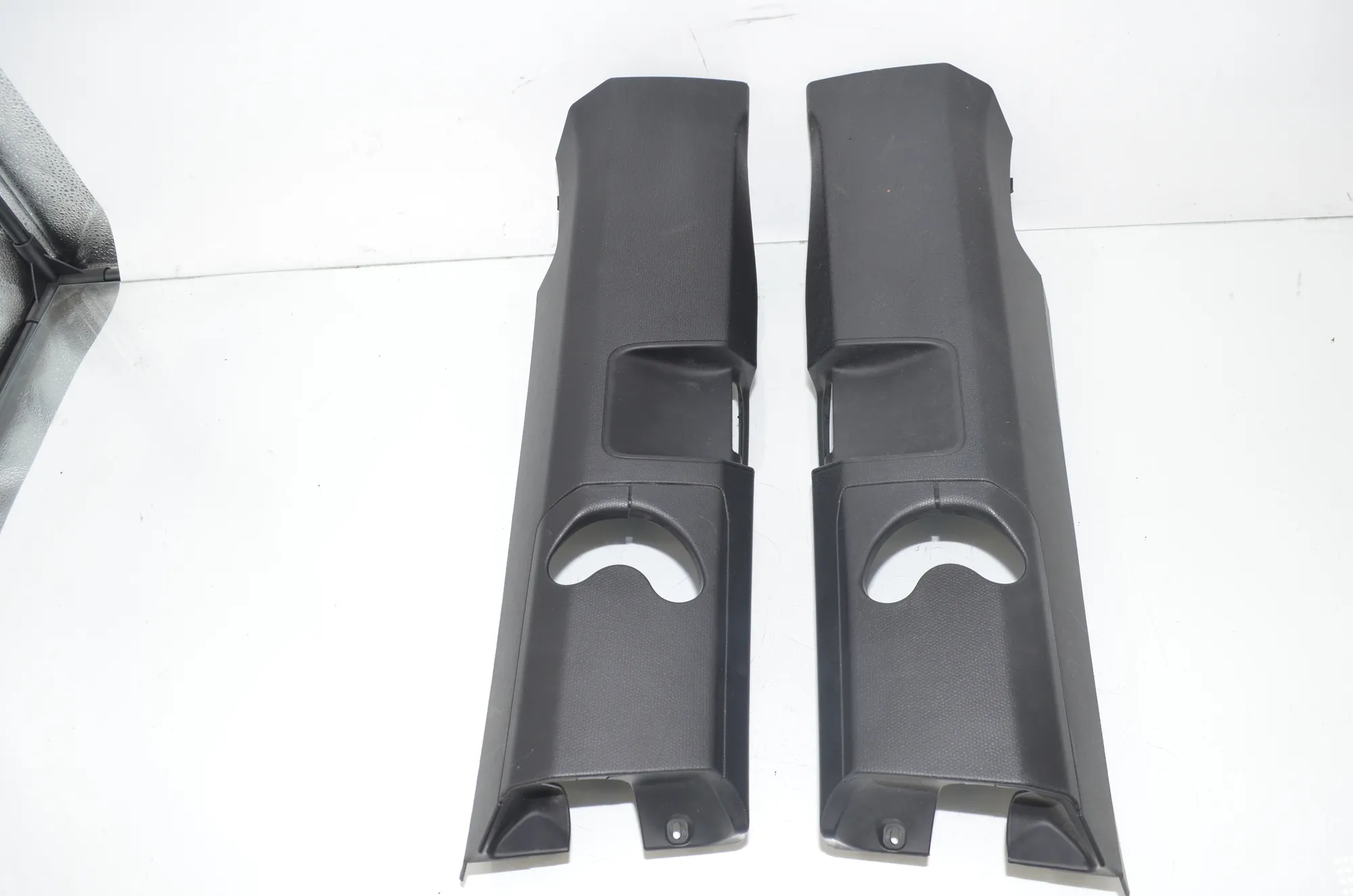 Left Side B Pillar Trim – OEM 7287936 · BMW i3 (I01) Electric 2014