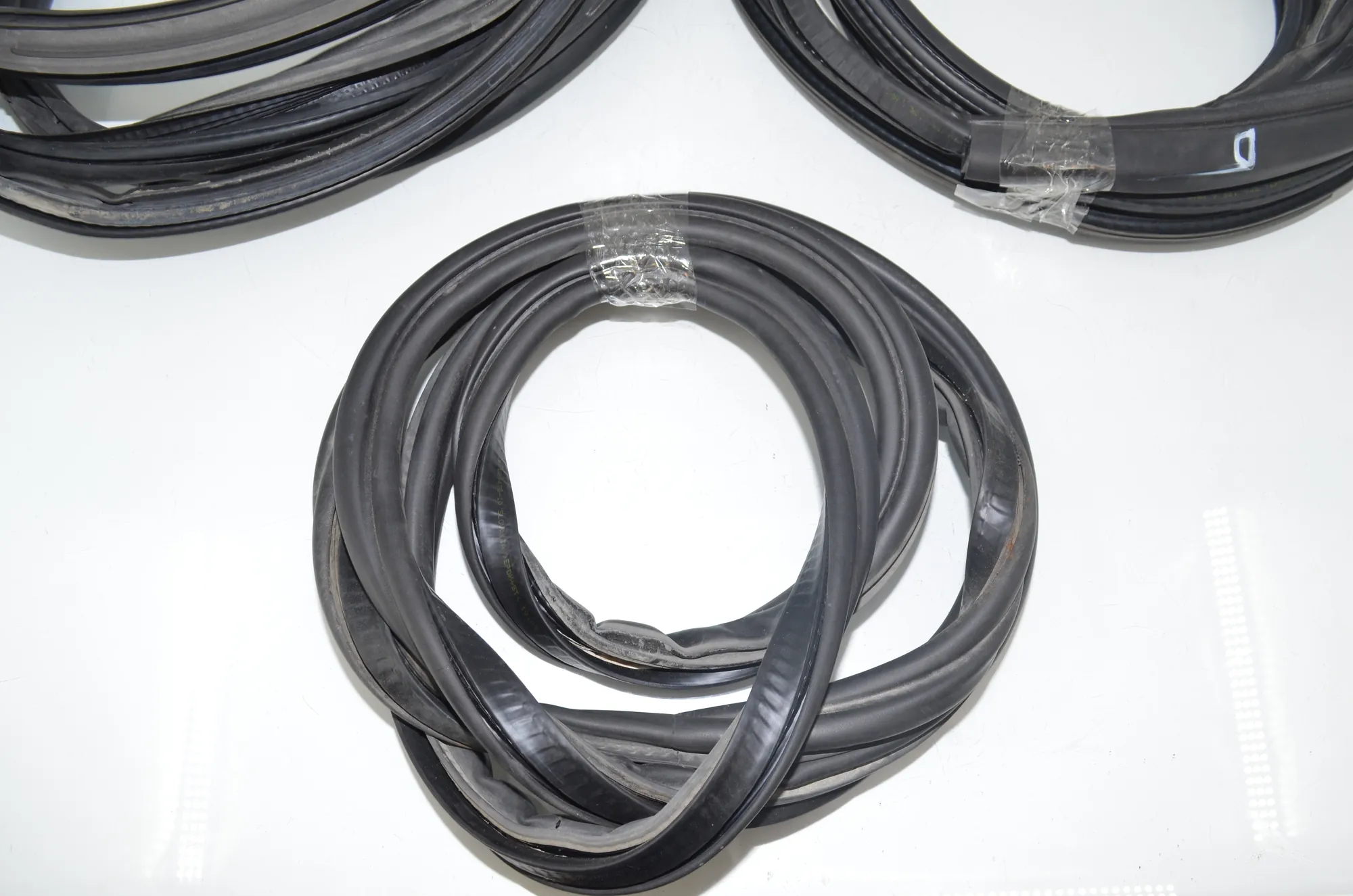 Front Left Door Seal Rubber – OEM 7361017 · BMW i3 (I01) Electric 2014 – 4