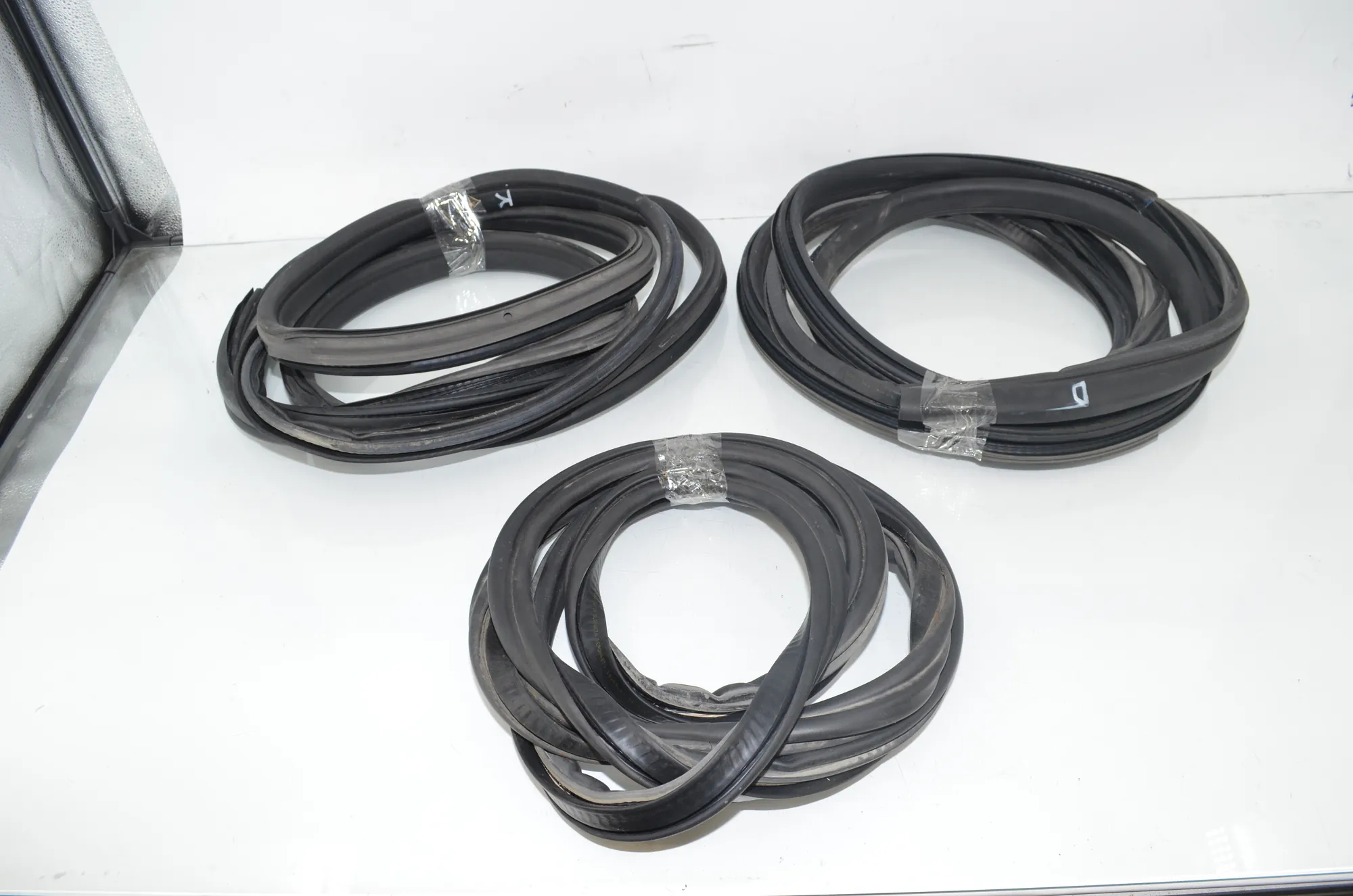 Front Left Door Seal Rubber – OEM 7361017 · BMW i3 (I01) Electric 2014 – 5
