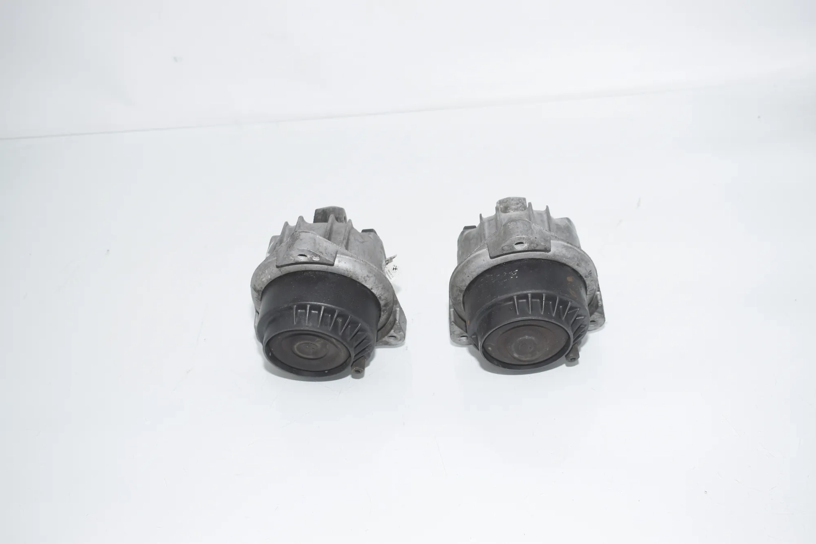Left Side Engine Mount – OEM 6860233 · BMW 5 Touring (F11) M 550 d xDrive 2016 – 4