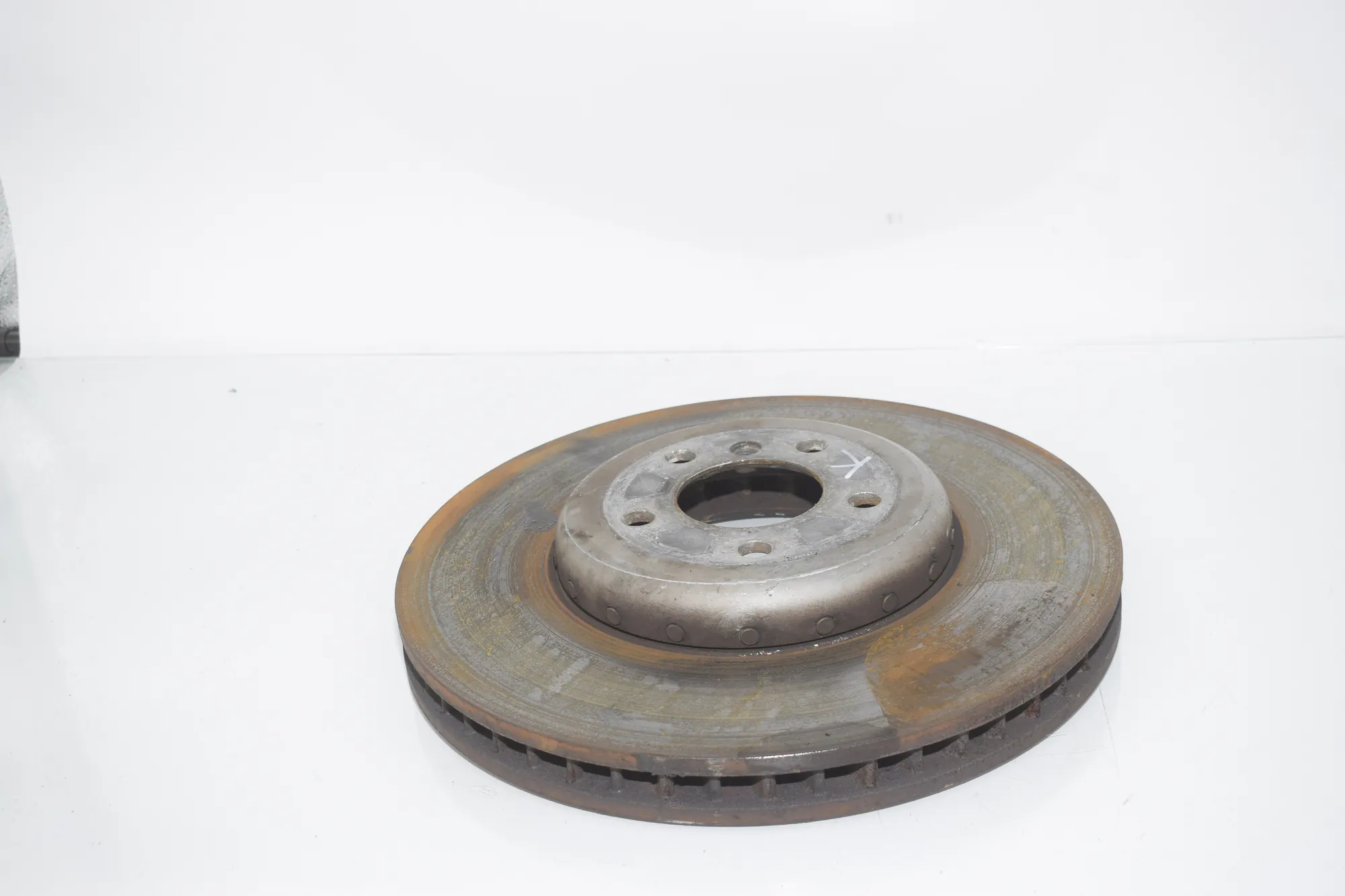Front Left Brake Disc – OEM 6894383 · BMW 5 Touring (F11) M 550 d xDrive 2016 – 2