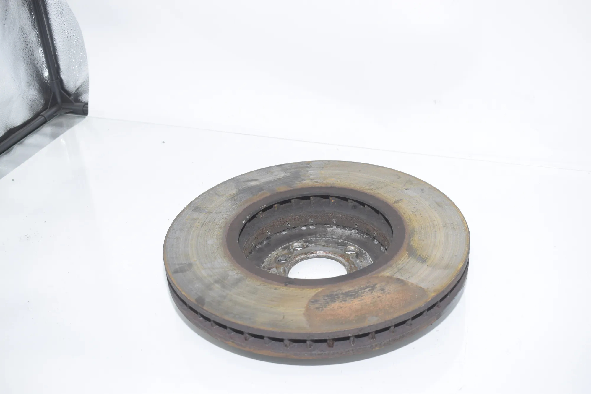 Front Left Brake Disc – OEM 6894383 · BMW 5 Touring (F11) M 550 d xDrive 2016 – 4
