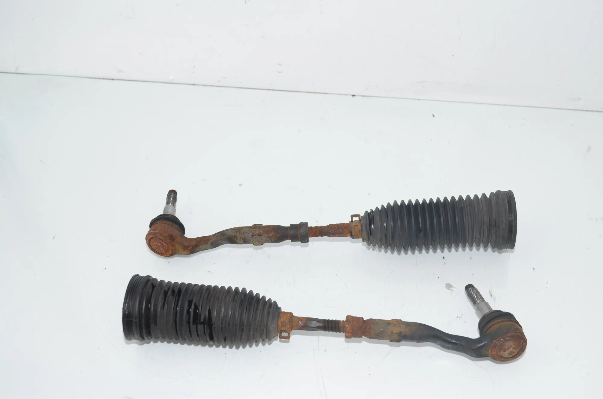 Left Side Steering Tie Rod – OEM 6784716 · BMW 5 Touring (F11) M 550 d xDrive 2016 – 3