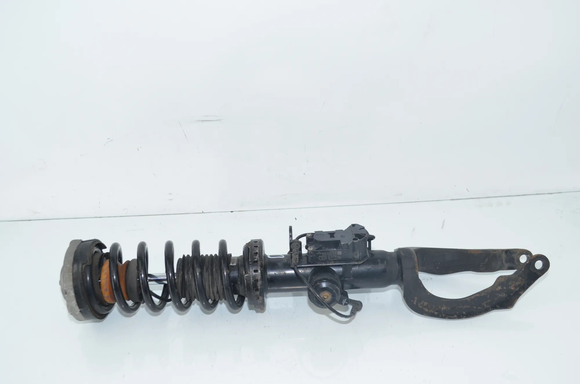 Front Right Shock Absorber – OEM 6856984 · BMW 5 Touring (F11) M 550 d xDrive 2016 – 2