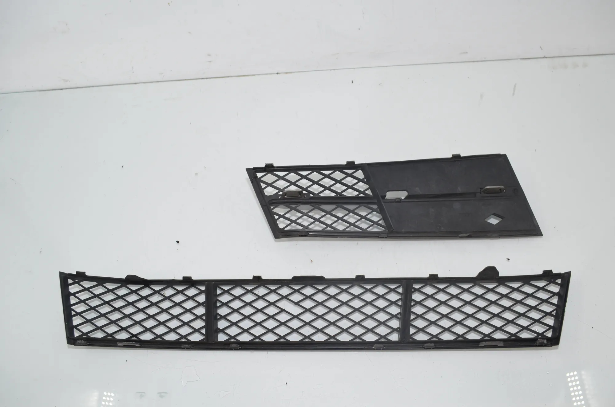 Front Bumper Lower Grill – OEM 7200699 · BMW 5 (F10) 530 d xDrive 2011 – 3
