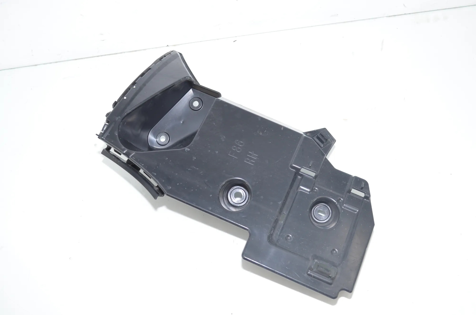 Rear Right Bumper Bracket – OEM 8056480 · BMW X6 (F16, F86) M 2017 – 2