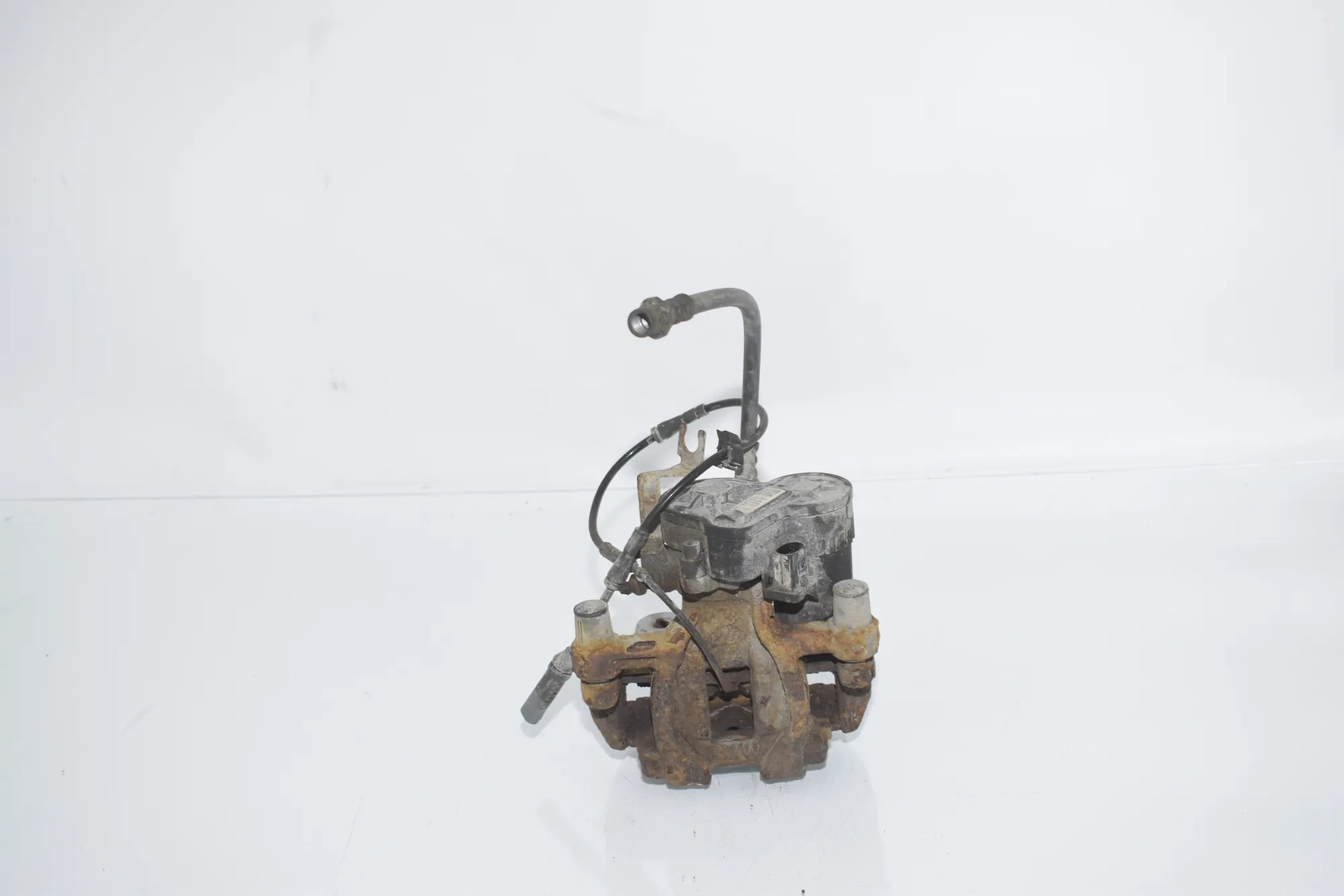 Rear Right Brake Caliper – OEM 6853858 · BMW i3 (I01) Electric 2014