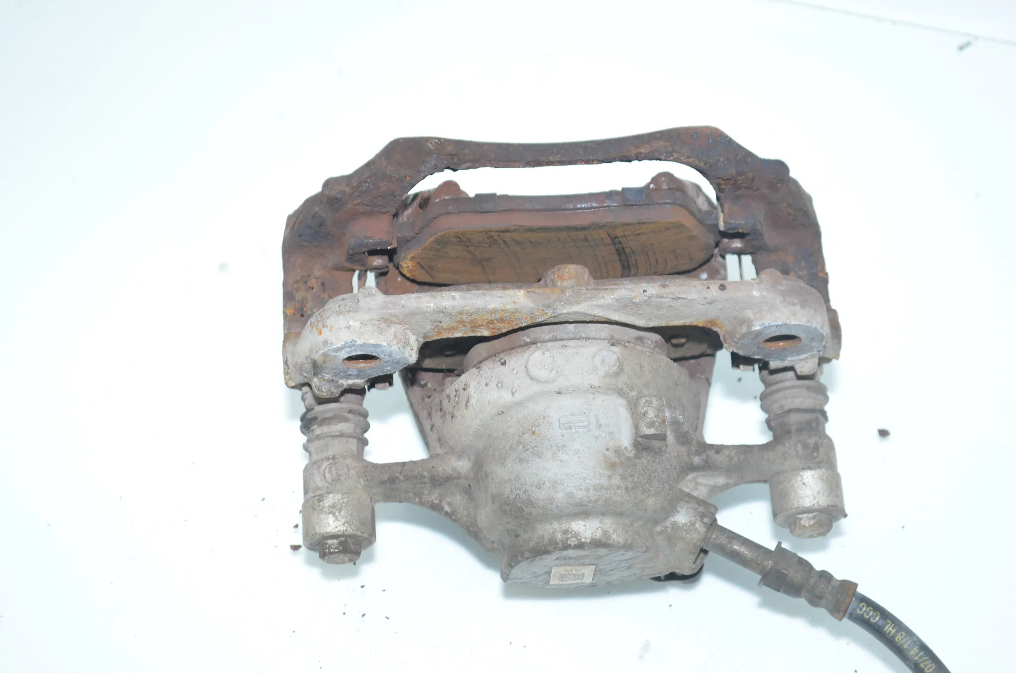 Front Right Brake Caliper – OEM 6860270 · BMW i3 (I01) Electric 2014 – 4
