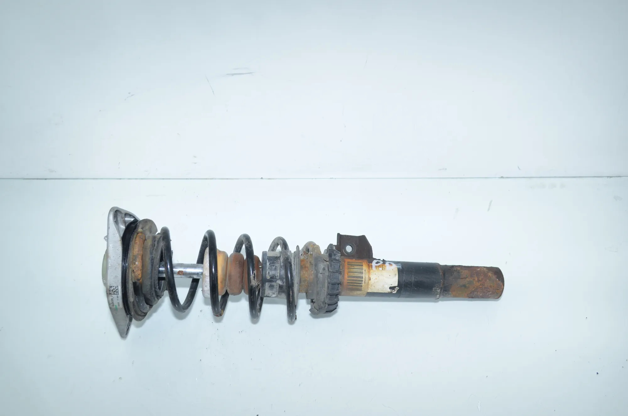 Front Right Shock Absorber – OEM 6880098 · BMW i3 (I01) Electric 2014 – 3