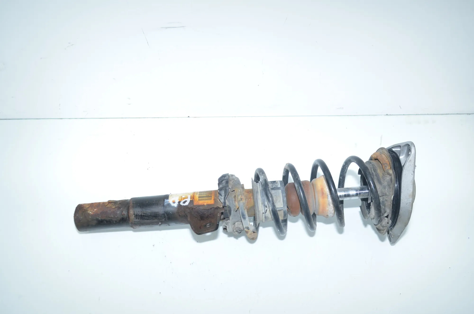 Front Right Shock Absorber – OEM 6880098 · BMW i3 (I01) Electric 2014