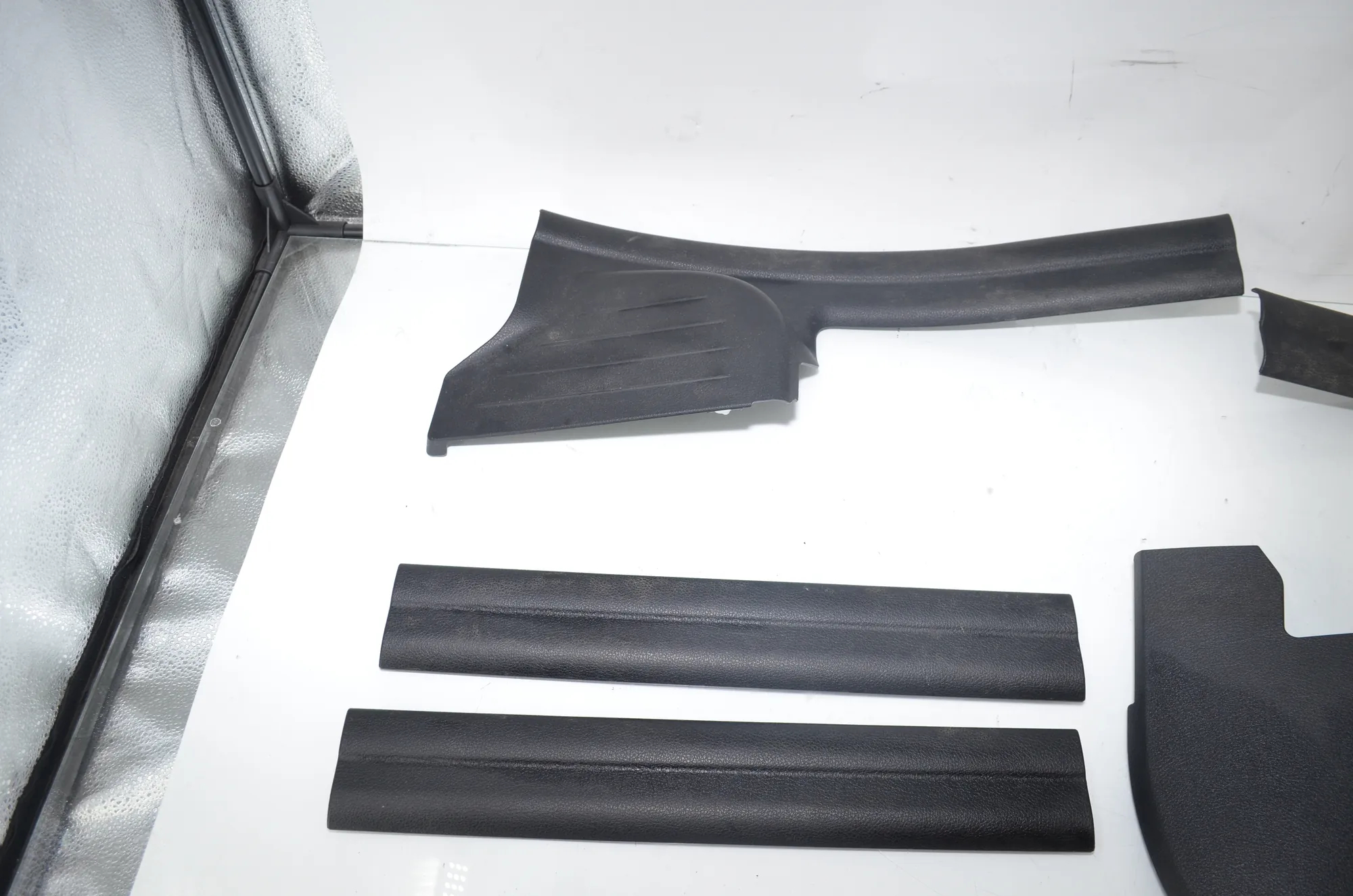 Front Right Interior Step Trim – OEM 7298814 · BMW 2 Gran Tourer (F46) 216 d 2015 – 2