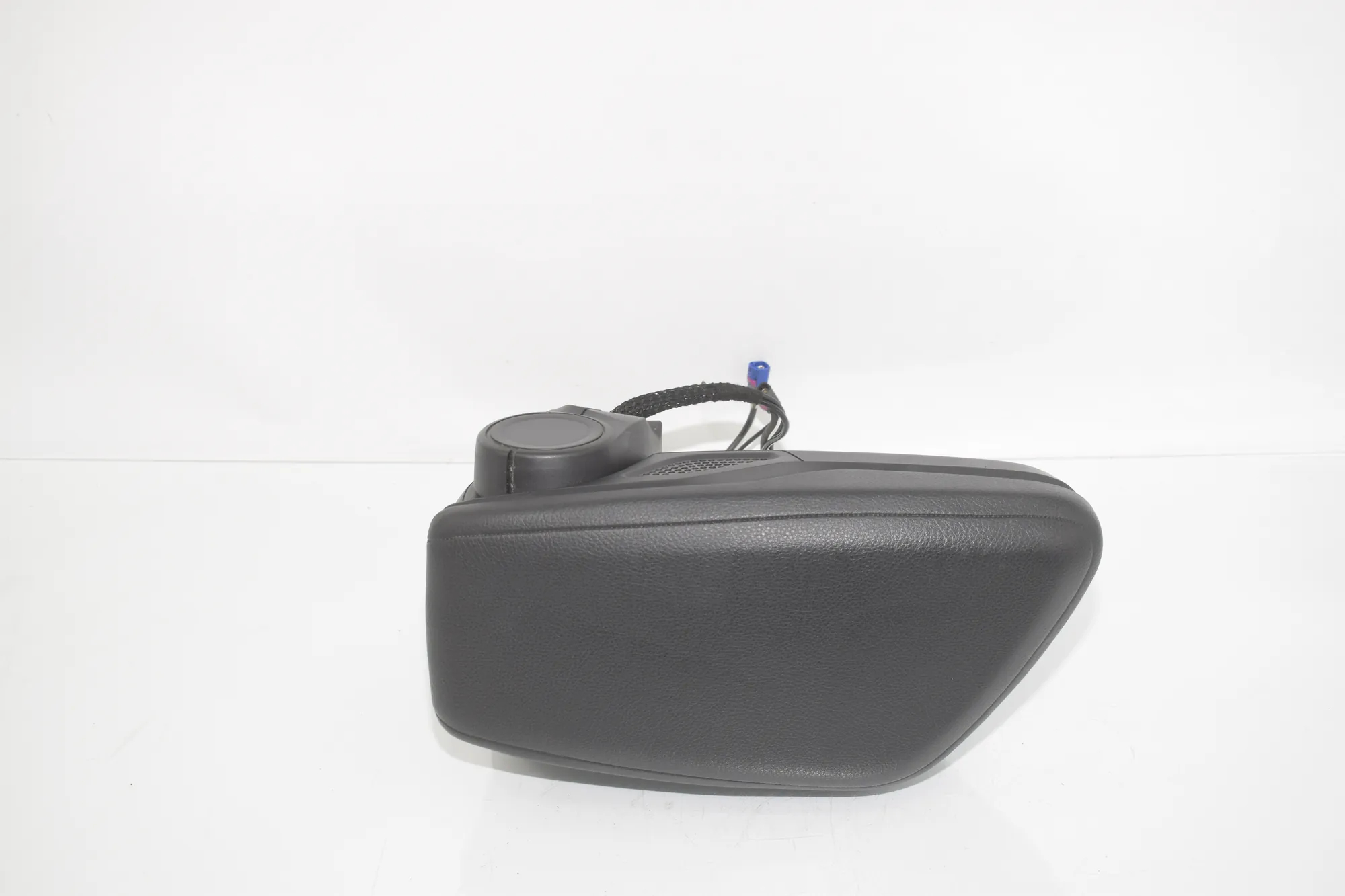 Armrest – OEM 9317577 · BMW 2 Gran Tourer (F46) 216 d 2015 – 5