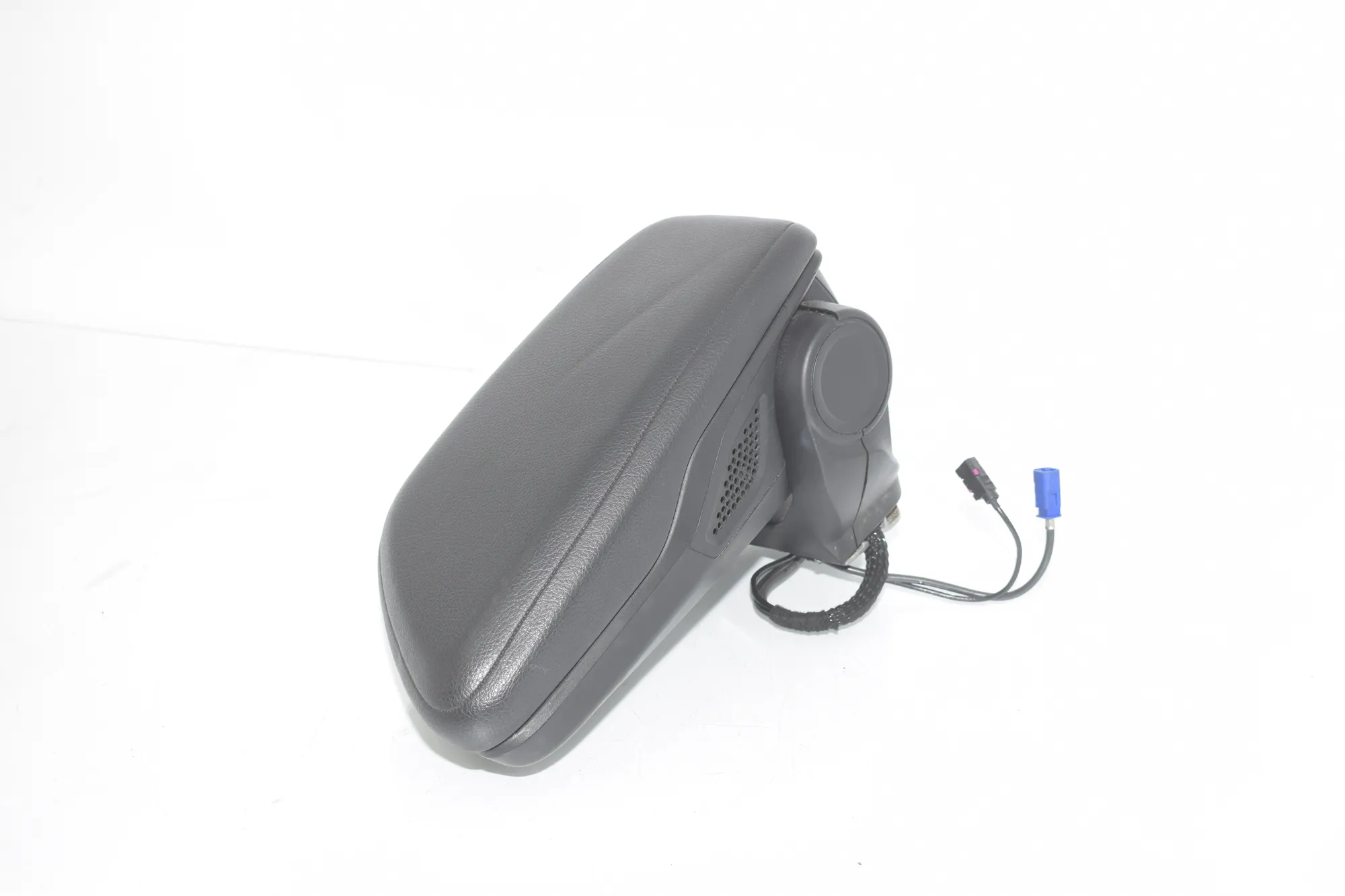 Armrest – OEM 9317577 · BMW 2 Gran Tourer (F46) 216 d 2015 – 3