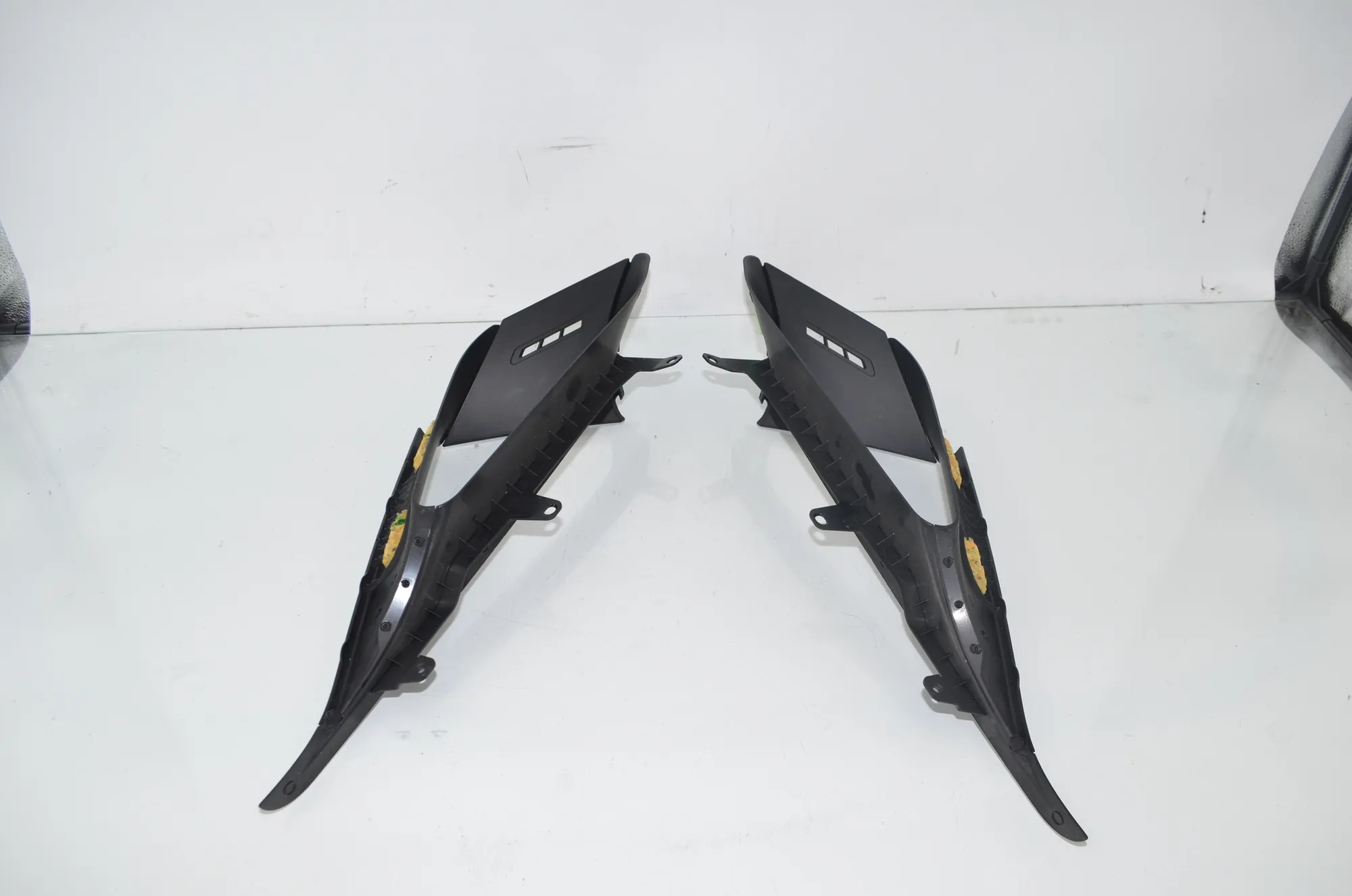 Other Trim Parts – OEM 7329585 · BMW 2 Gran Tourer (F46) 216 d 2015 – 3