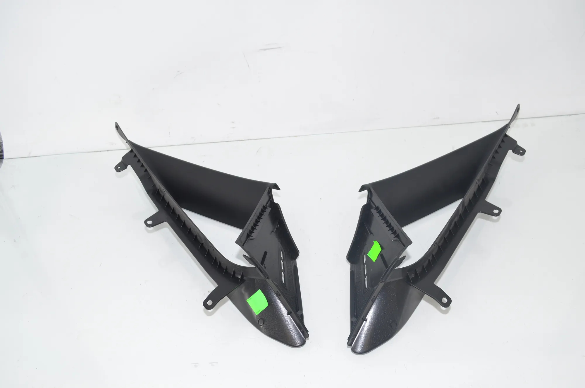 Other Trim Parts – OEM 7329585 · BMW 2 Gran Tourer (F46) 216 d 2015