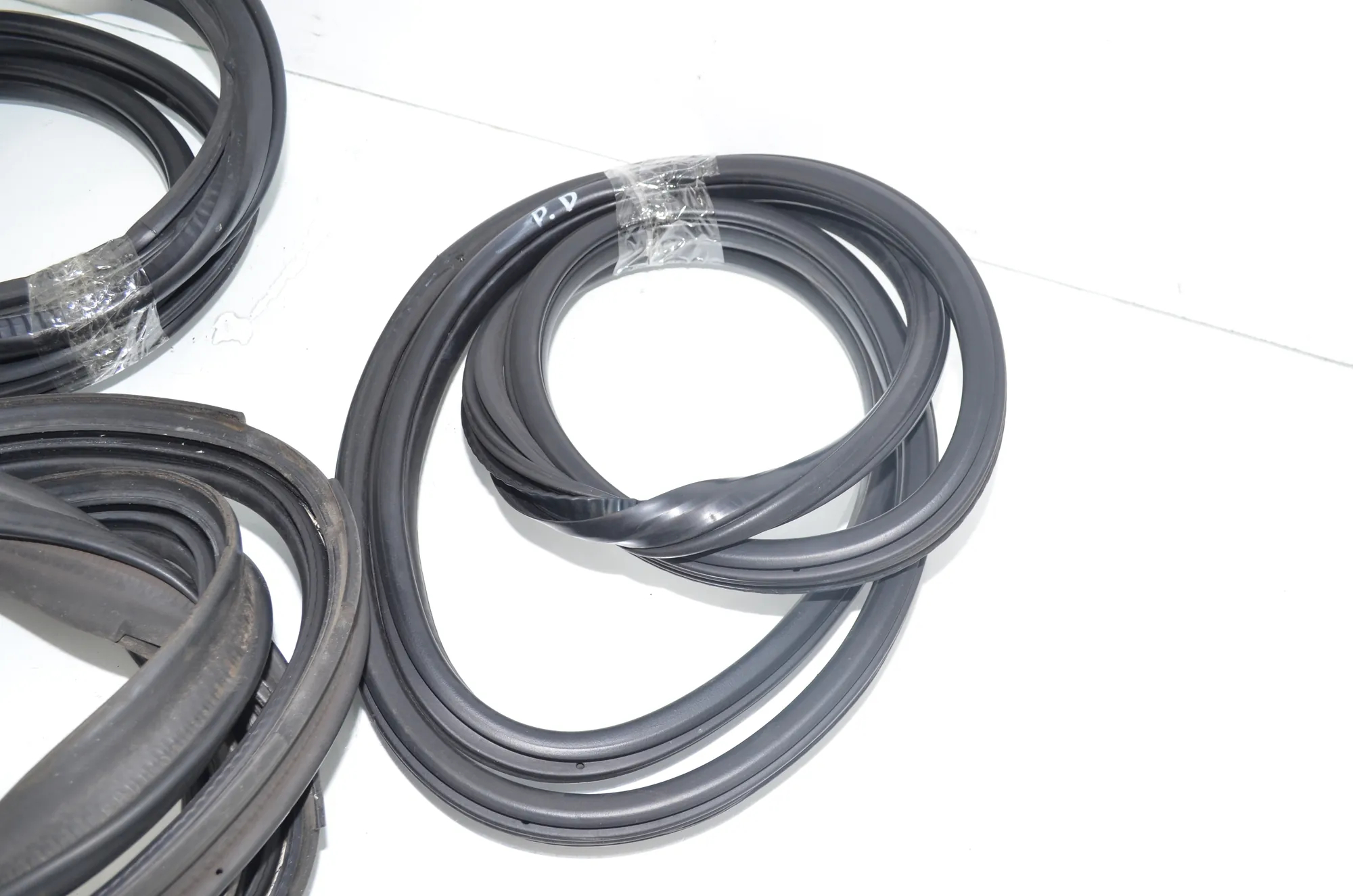 Front Right Door Seal Rubber – OEM 7420078 · BMW 2 Gran Tourer (F46) 216 d 2015 – 3