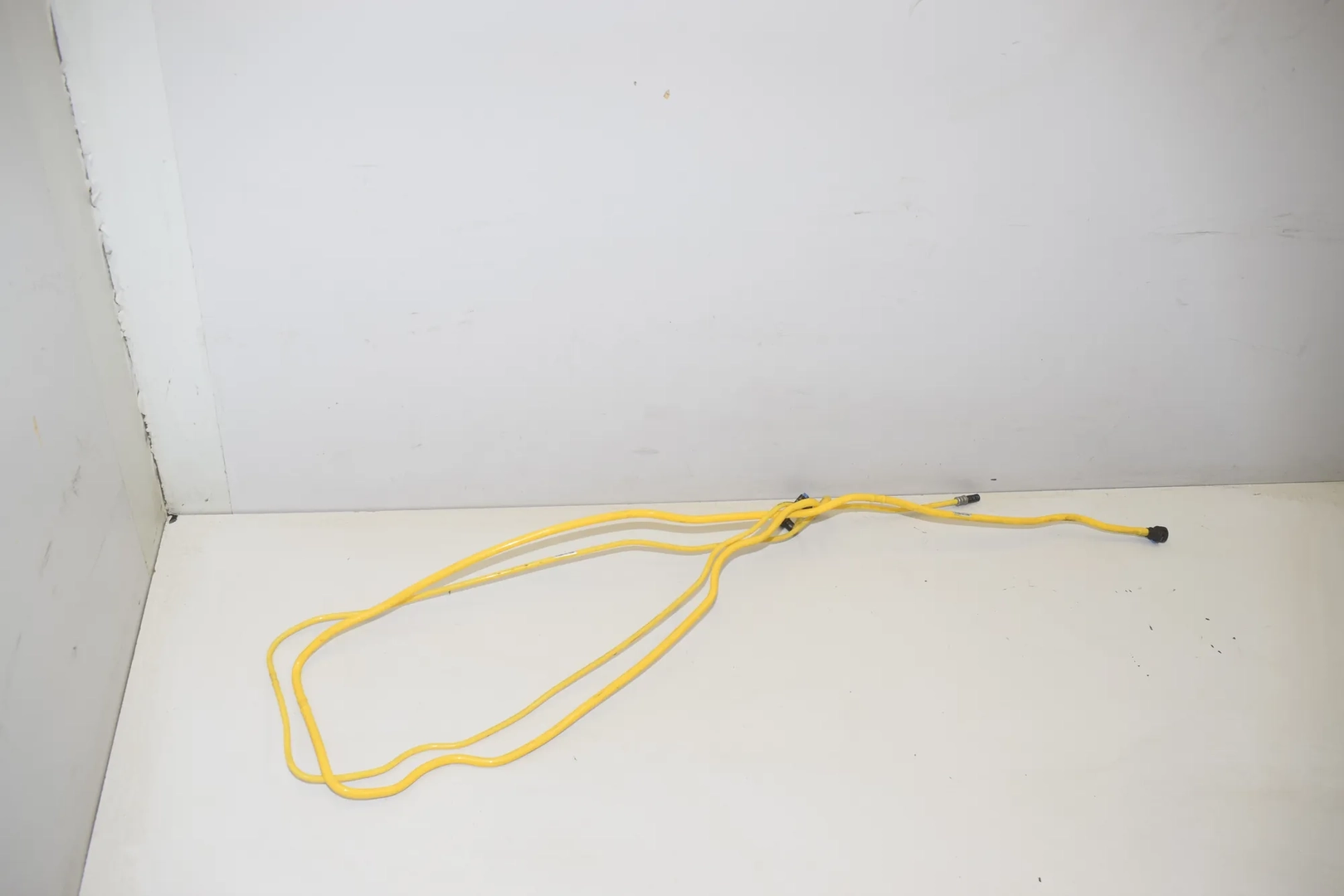Other tubes – OEM 7053988 · BMW 5 Gran Turismo (F07) 530 d 2009 – 4