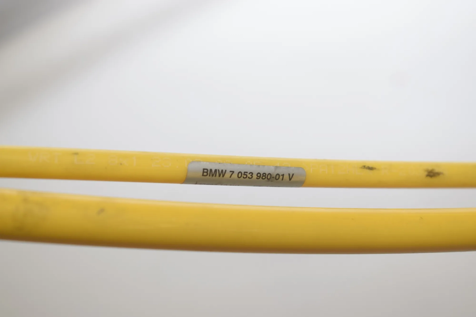 Other tubes – OEM 7053988 · BMW 5 Gran Turismo (F07) 530 d 2009 – 6