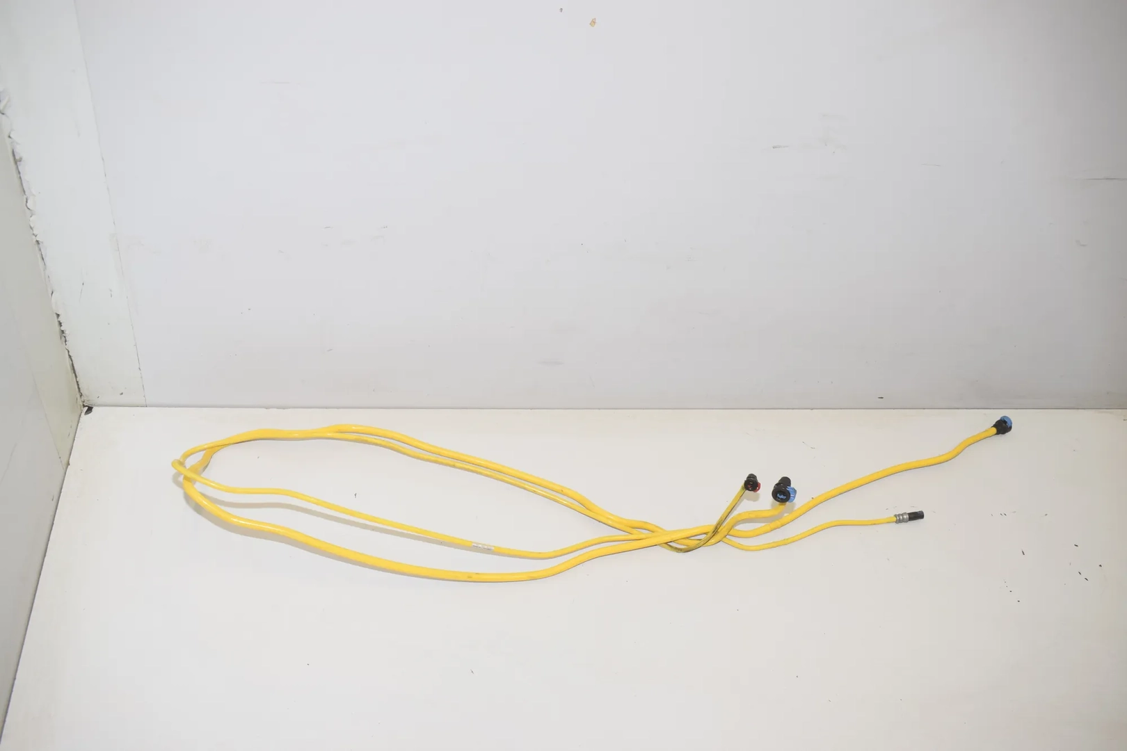 Other tubes – OEM 7053988 · BMW 5 Gran Turismo (F07) 530 d 2009