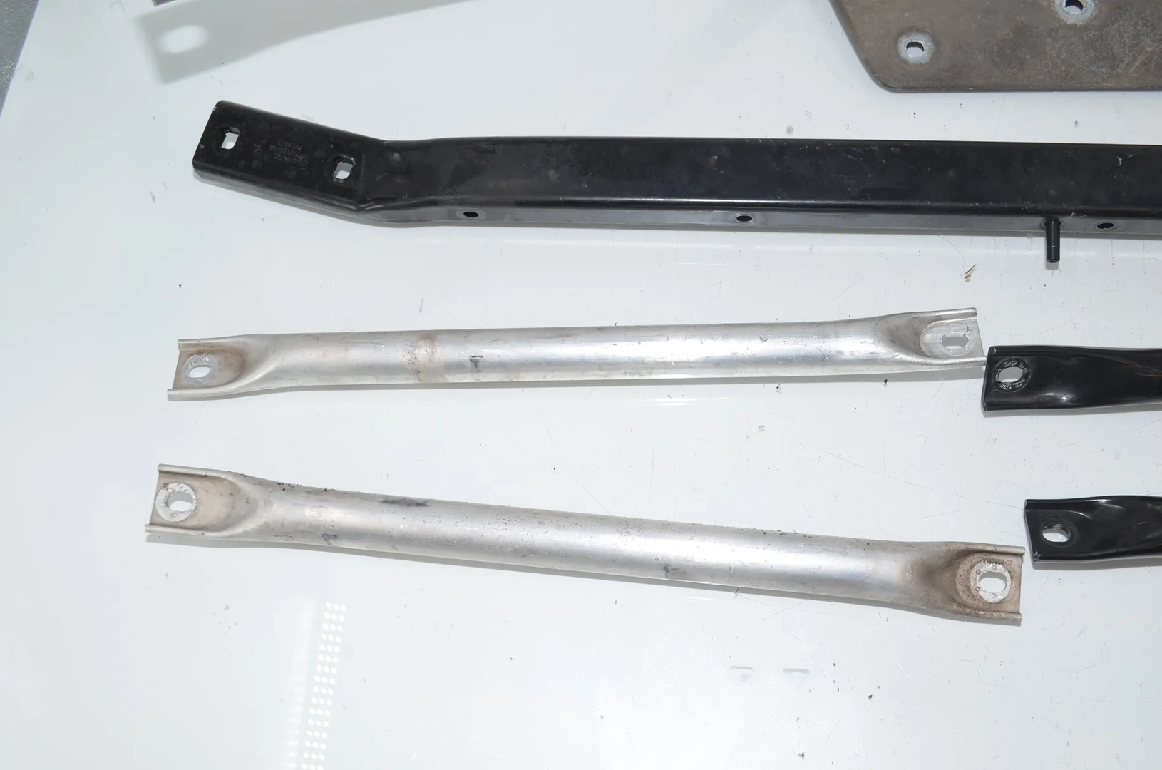 Other Body Parts – OEM 7183851 · BMW 5 Gran Turismo (F07) 530 d 2009 – 2