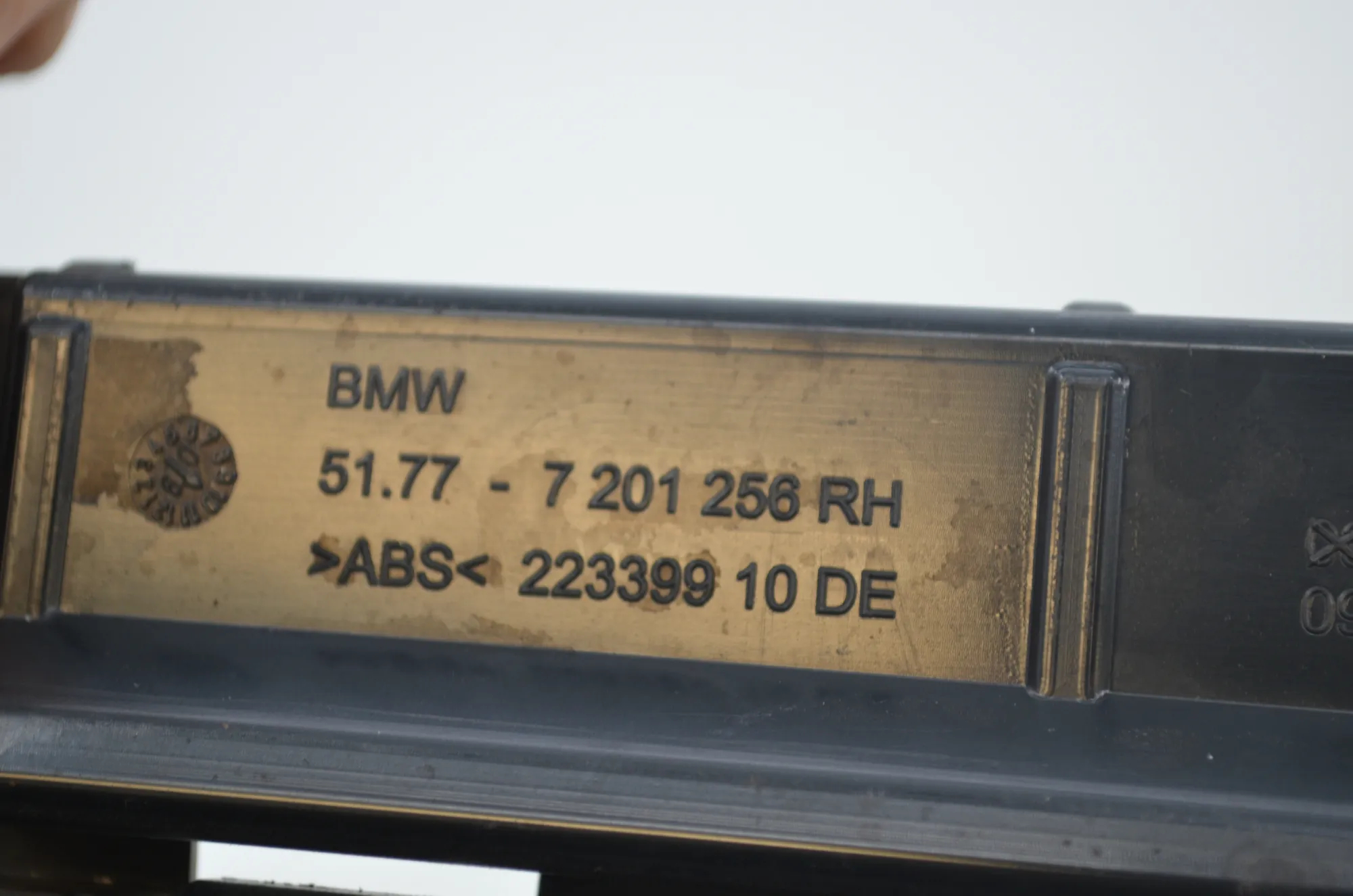 Sideskirt Bracket – OEM 7201257 · BMW 5 Gran Turismo (F07) 530 d 2009 – 8
