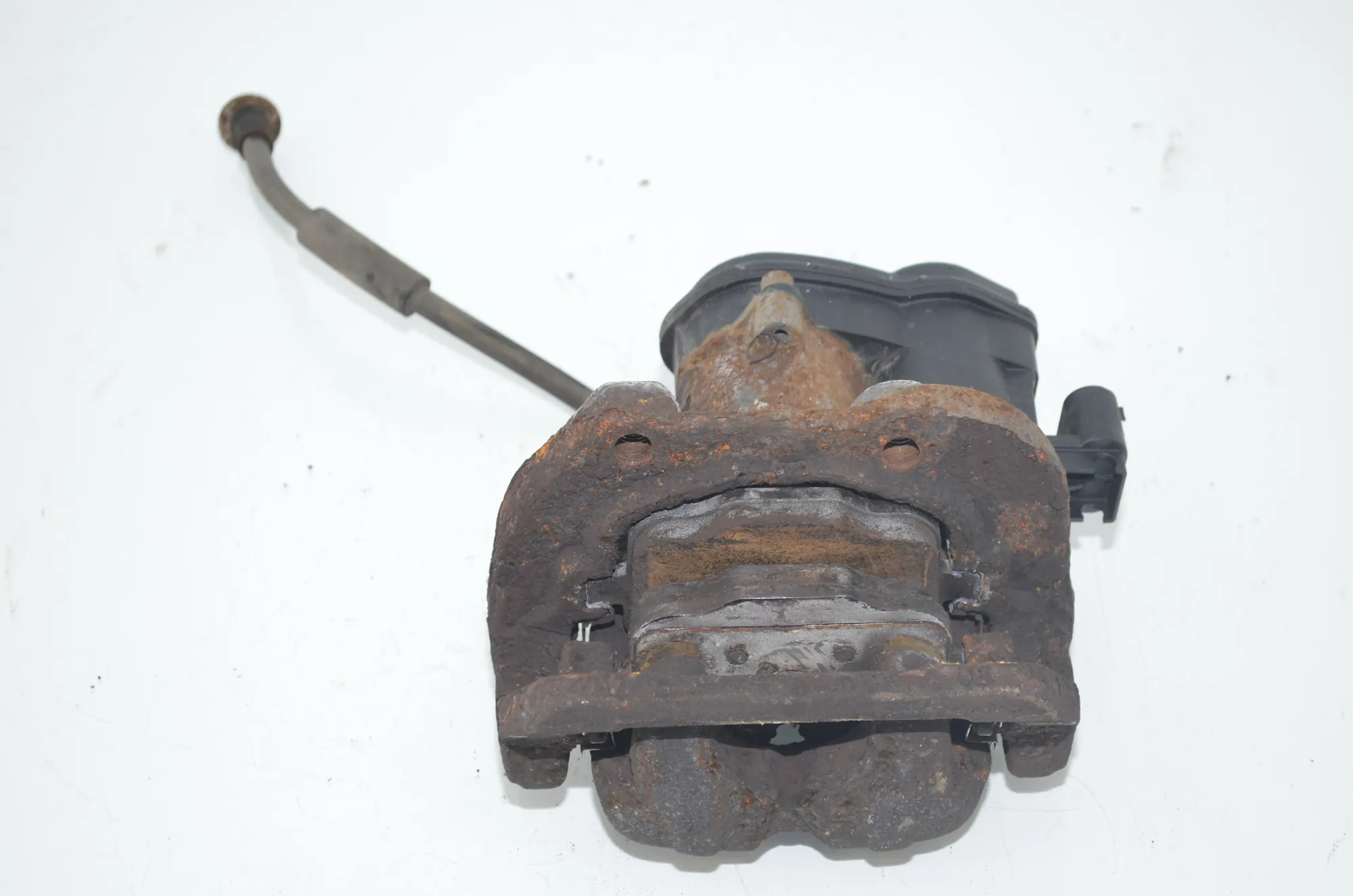 Rear Left Brake Caliper – OEM 6793047 · BMW 5 Touring (F11) 535 d xDrive 2013 – 3