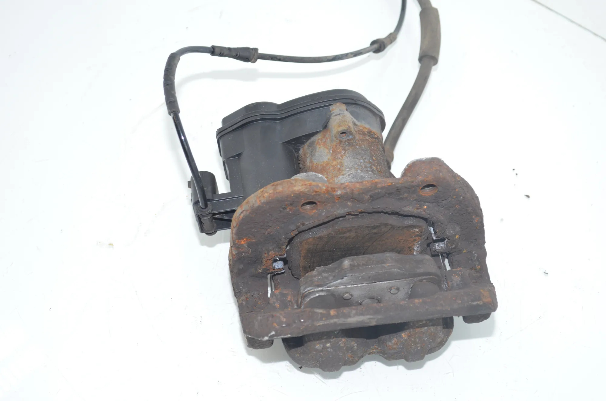 Rear Right Brake Caliper – OEM 6793048 · BMW 5 Touring (F11) 535 d xDrive 2013 – 4