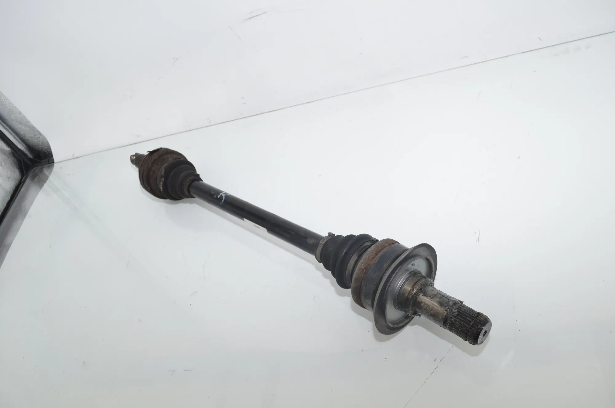 Rear Left Driveshaft – OEM 7581017 · BMW 5 Touring (F11) 530 d 2011 – 2