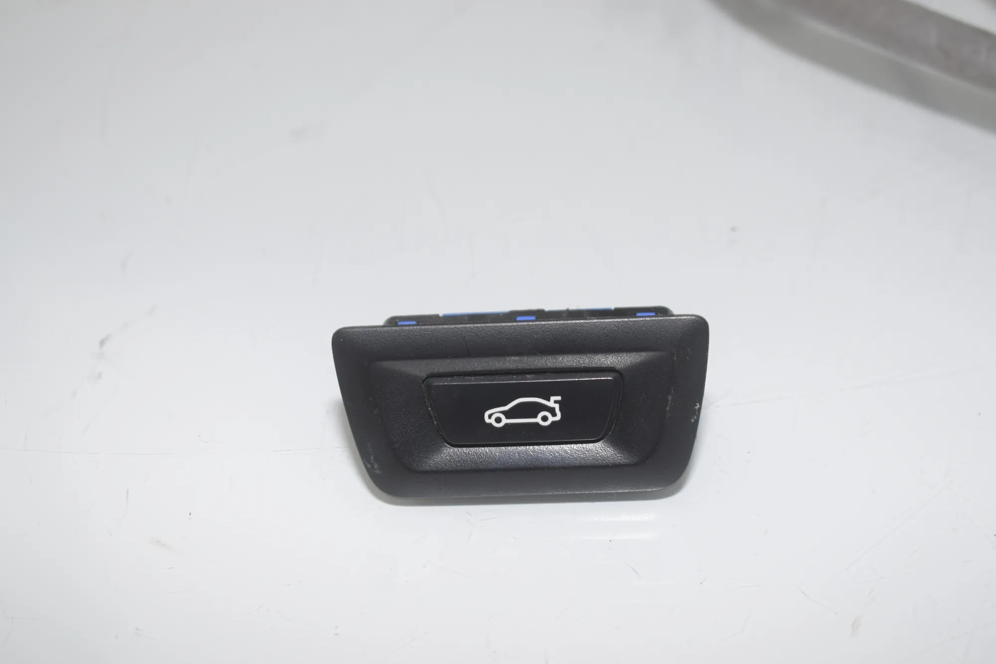 Electric Tailgate Opening Kit – OEM 7358752 · BMW 2 Gran Tourer (F46) 216 d 2015 – 8