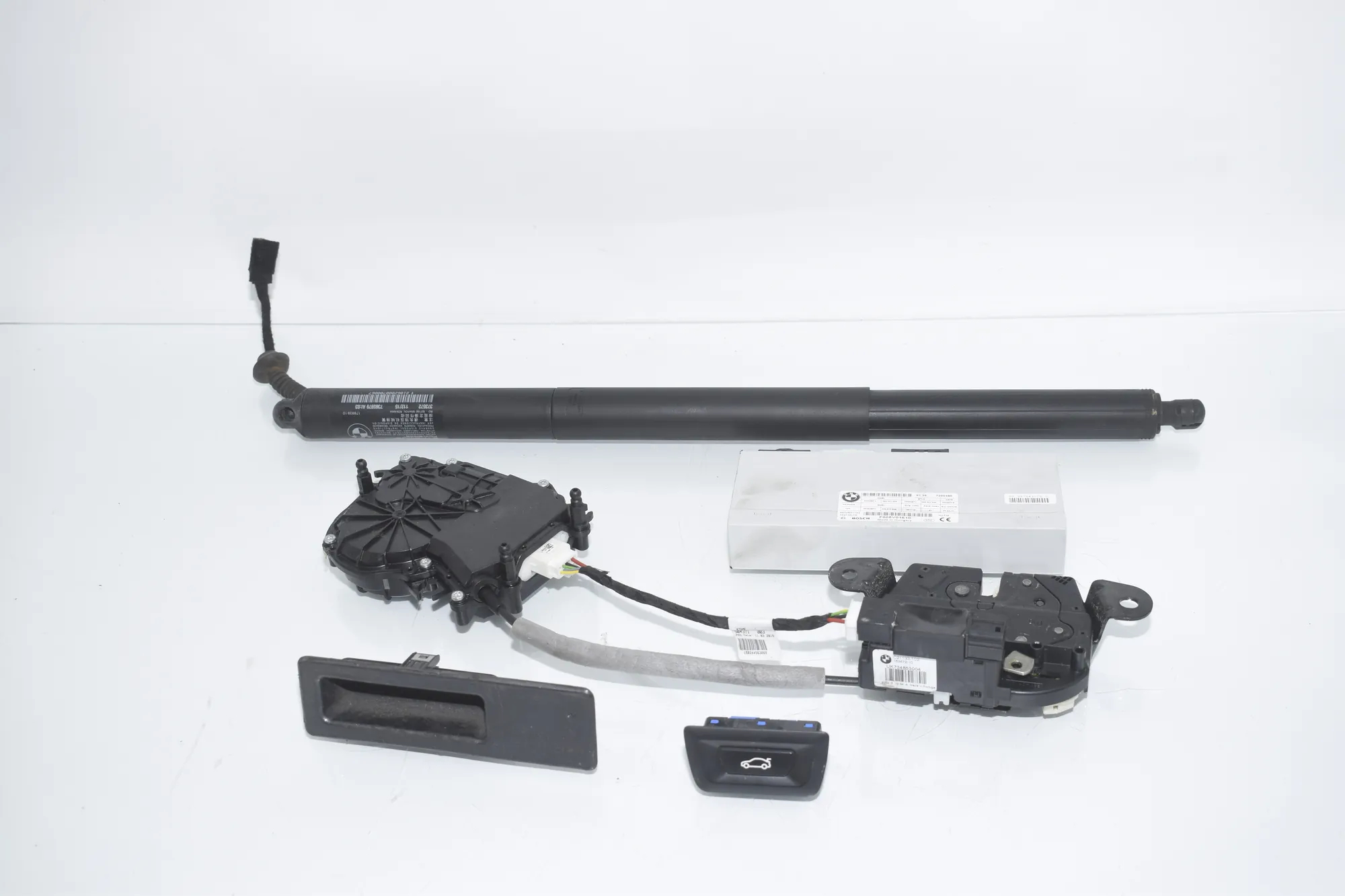 Electric Tailgate Opening Kit – OEM 7358752 · BMW 2 Gran Tourer (F46) 216 d 2015 – 3