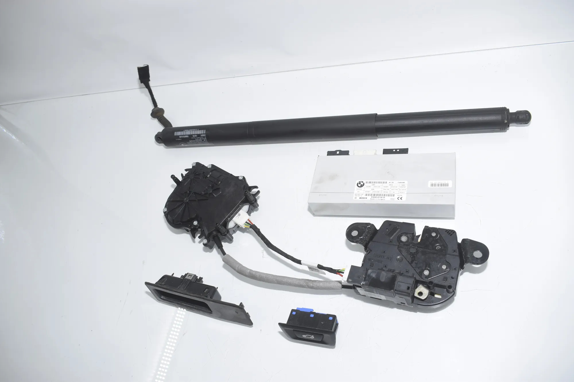Electric Tailgate Opening Kit – OEM 7358752 · BMW 2 Gran Tourer (F46) 216 d 2015 – 2