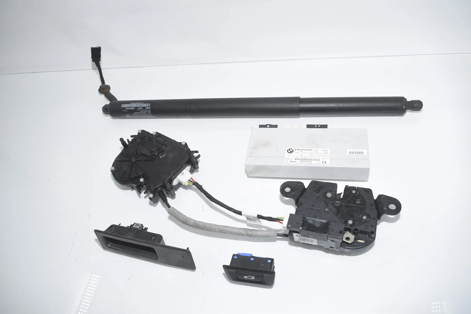 Electric Tailgate Opening Kit – OEM 7358752 · BMW 2 Gran Tourer (F46) 216 d 2015