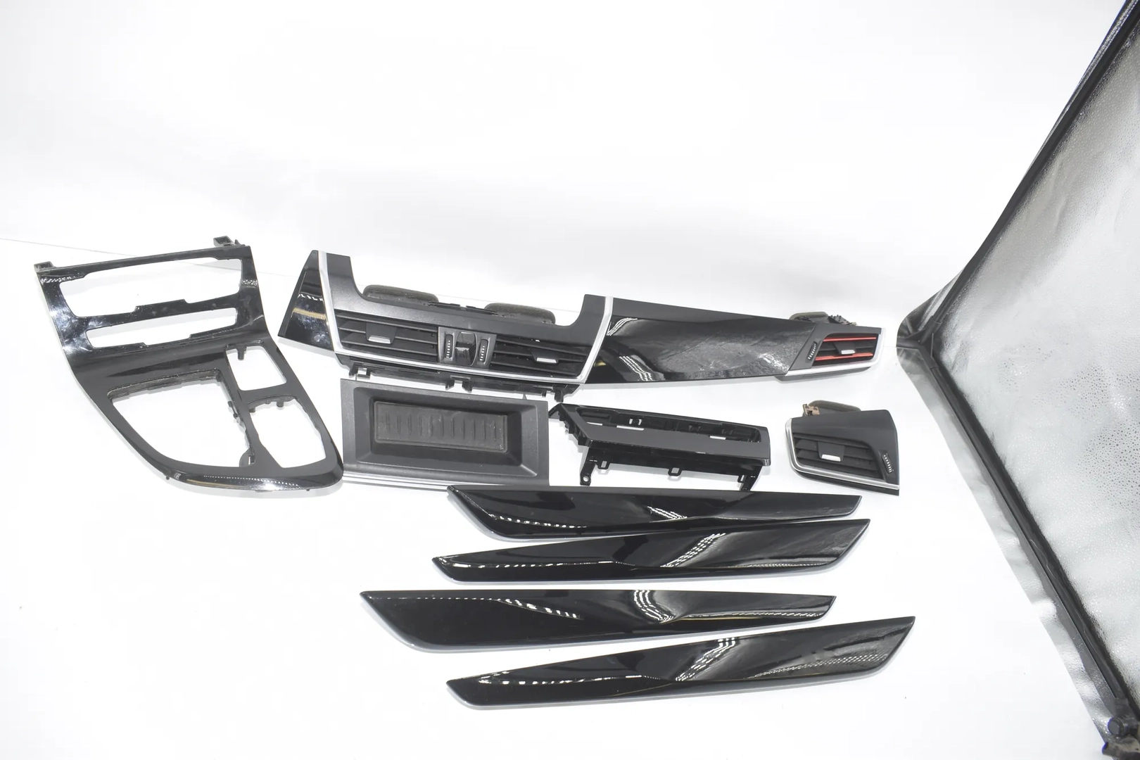 Interior Trim Strips Kit – OEM 9287611 · BMW 2 Gran Tourer (F46) 216 d 2015 – 4