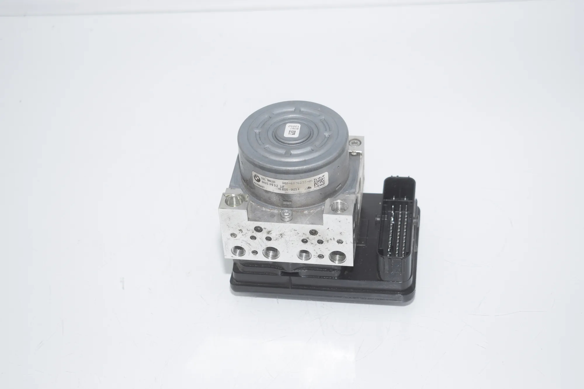 ABS Pump – OEM 6876233 · BMW 2 Gran Tourer (F46) 216 d 2015