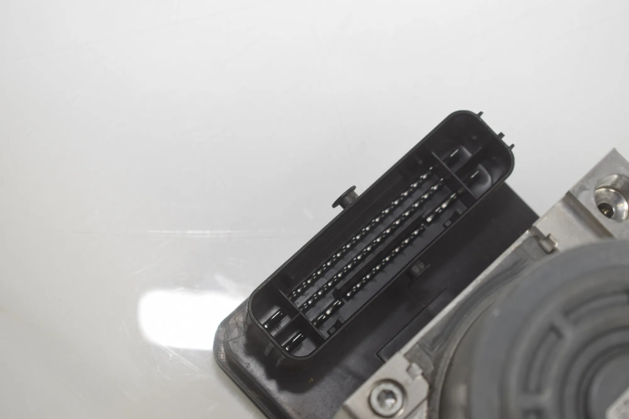 ABS Pump – OEM 6876233 · BMW 2 Gran Tourer (F46) 216 d 2015 – 3