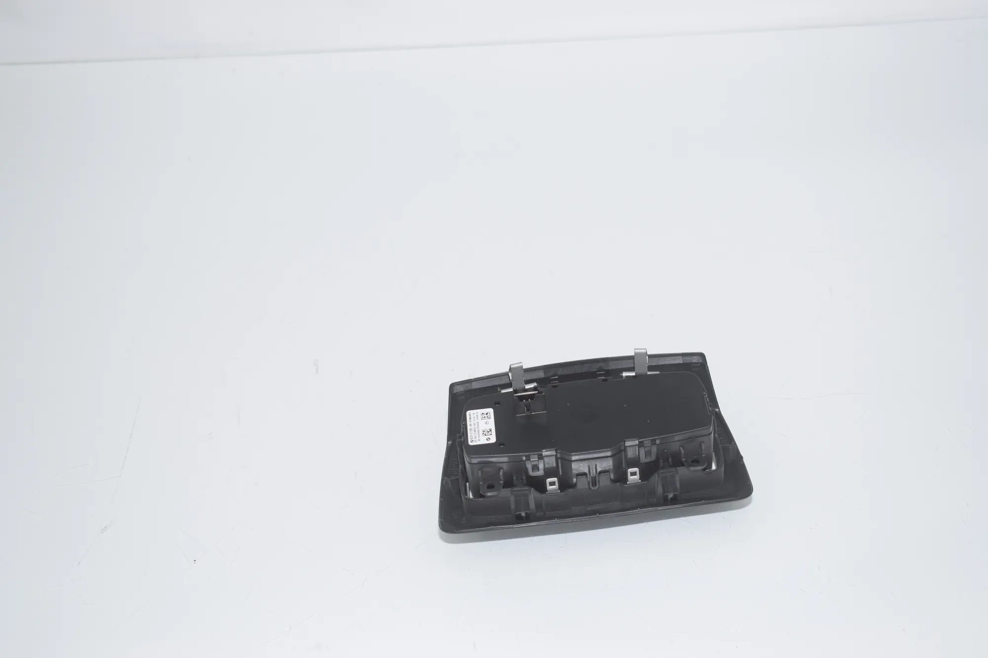 Headlight Switch Control Unit – OEM 9311729 · BMW 2 Gran Tourer (F46) 216 d 2015 – 4