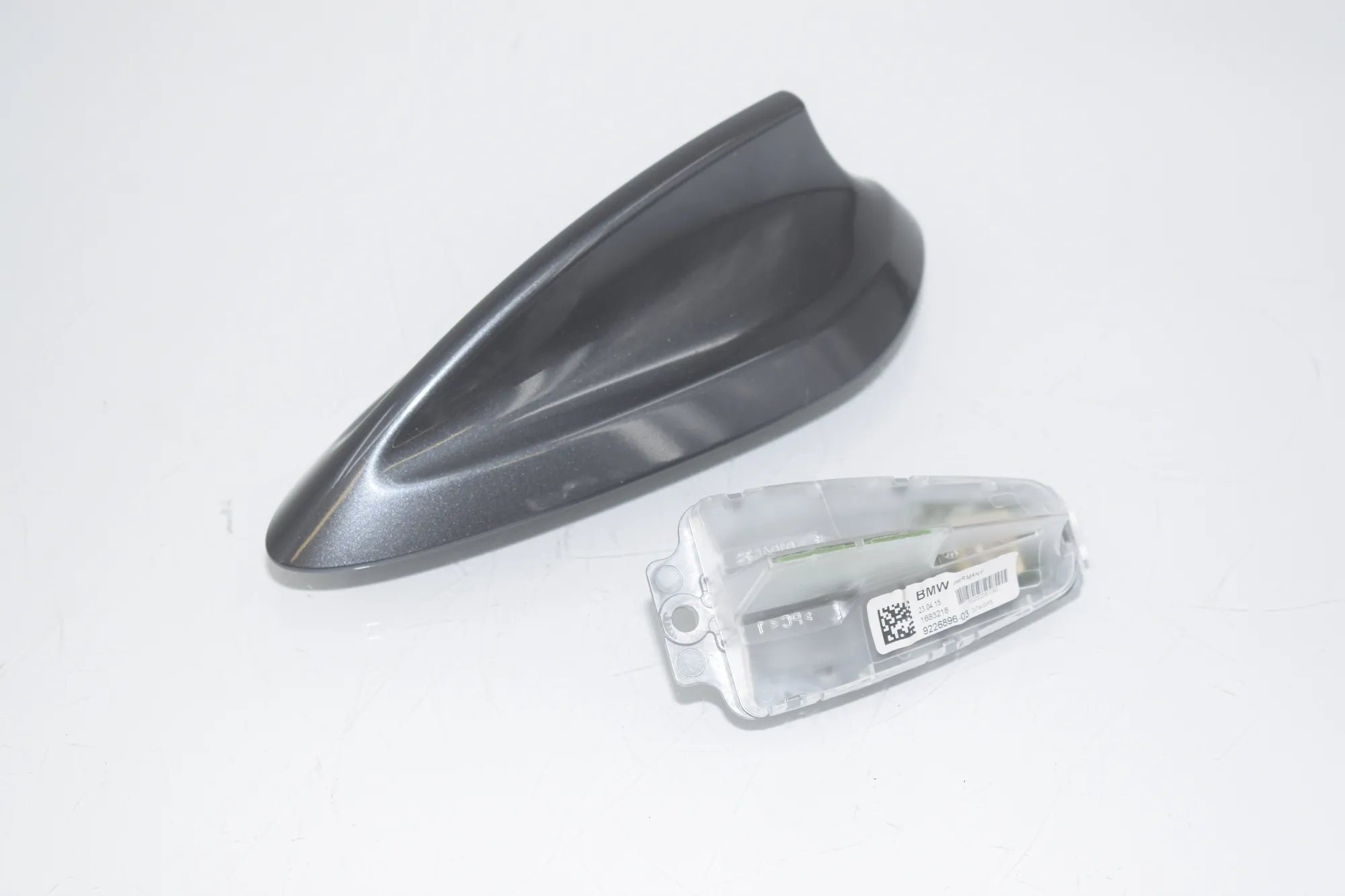 Antenna Trim – OEM 9252257 · BMW 2 Gran Tourer (F46) 216 d 2015