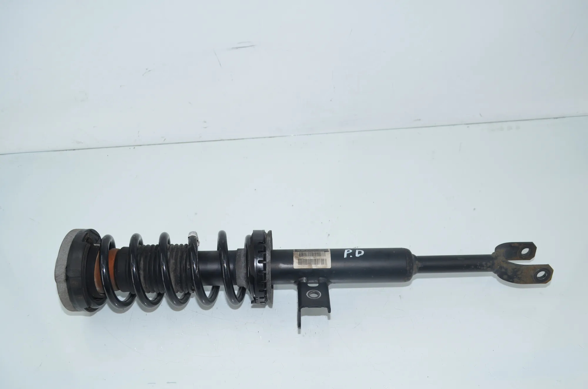 Front Right Shock Absorber – OEM 6863898 · BMW 5 Touring (F11) 530 d 2016