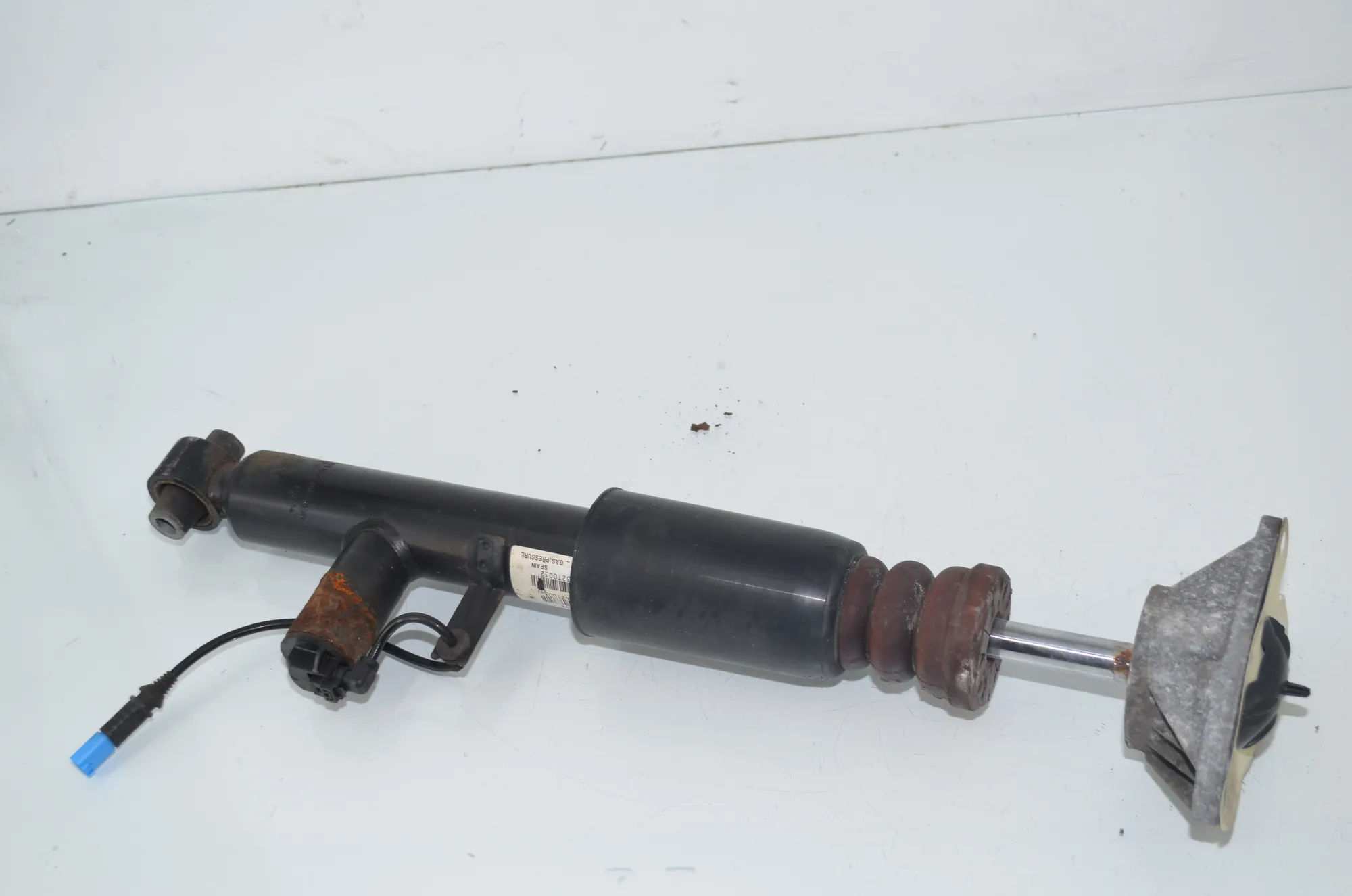 Rear Left Shock Absorber – OEM 6854210 · BMW 4 Gran Coupe (F36) 430 d xDrive 2014 – 2