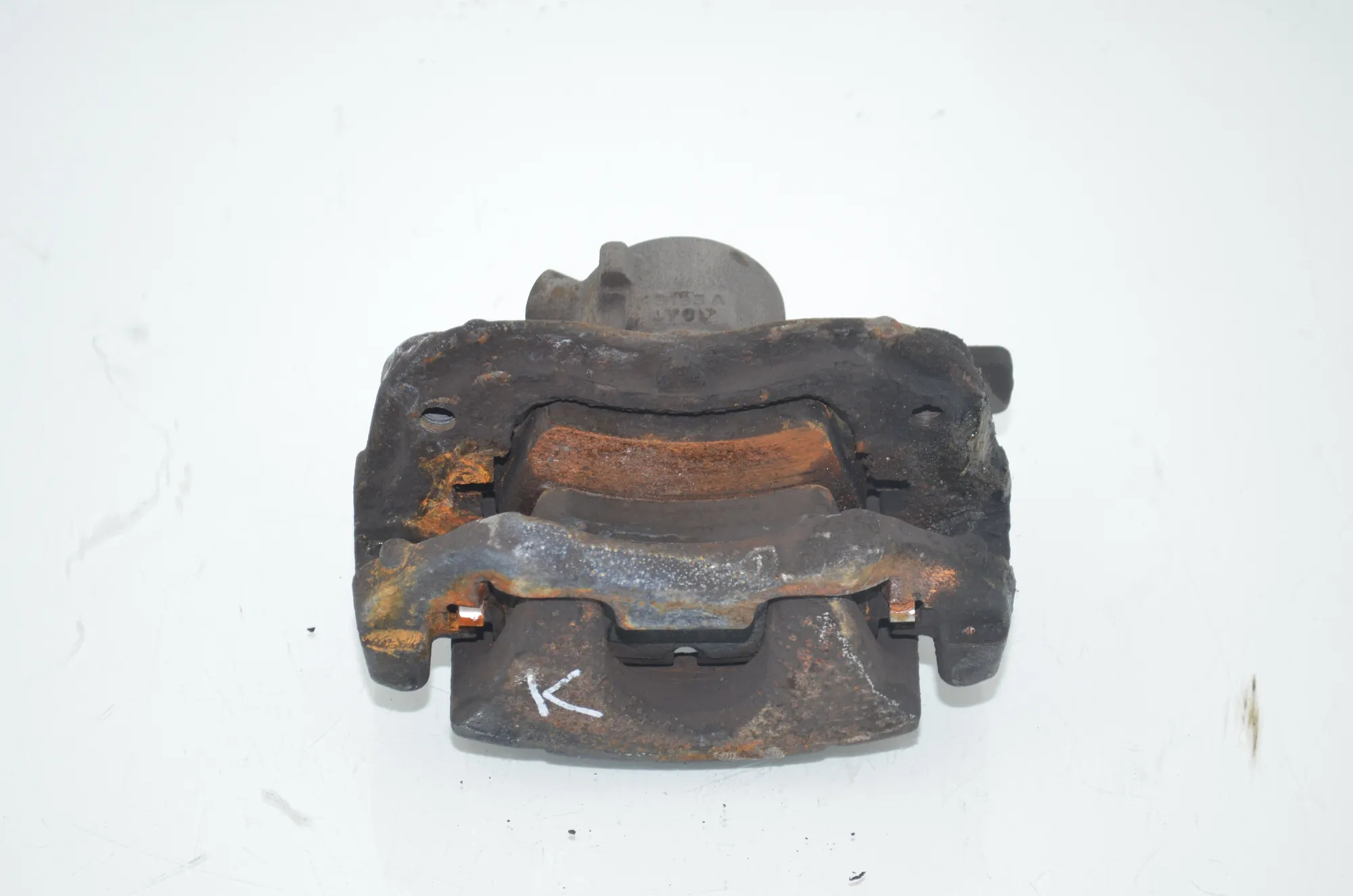 Front Left Brake Caliper – OEM 6860263 · BMW 2 Gran Tourer (F46) 216 d 2015 – 4