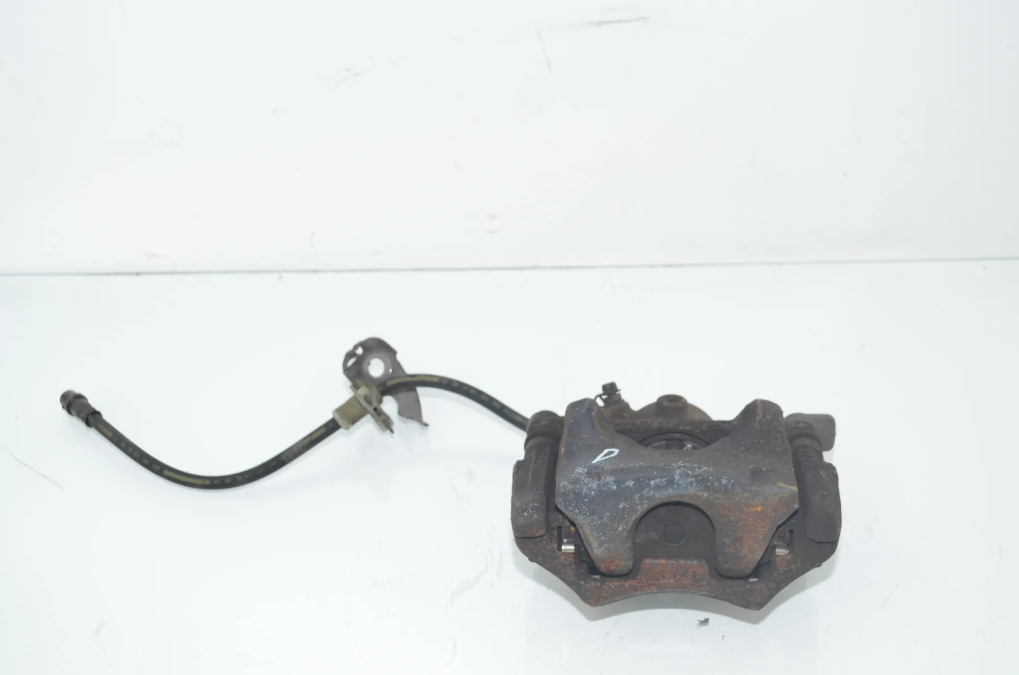 Front Right Brake Caliper – OEM 6860264 · BMW 2 Gran Tourer (F46) 216 d 2015