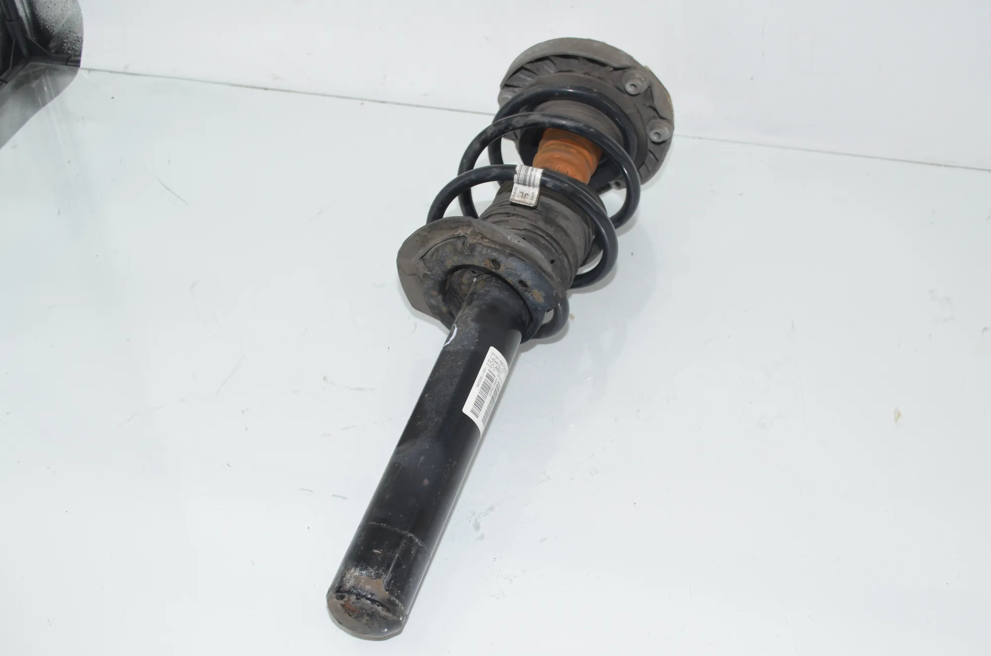 Front Right Shock Absorber – OEM 6872522 · BMW 2 Gran Tourer (F46) 216 d 2015 – 2