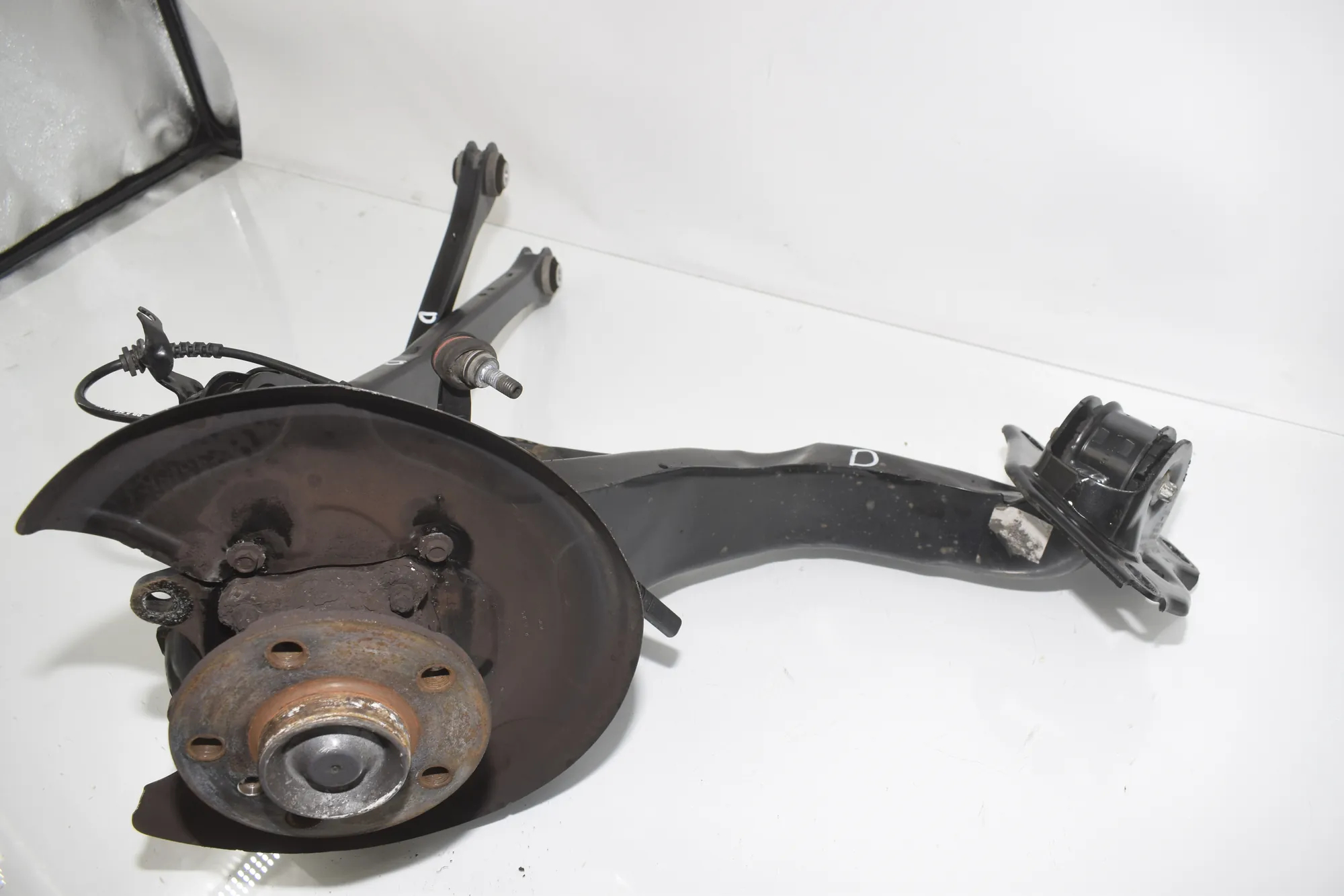 Rear Right Wheel Hub – OEM 8842880 · BMW 2 Gran Tourer (F46) 216 d 2015 – 4