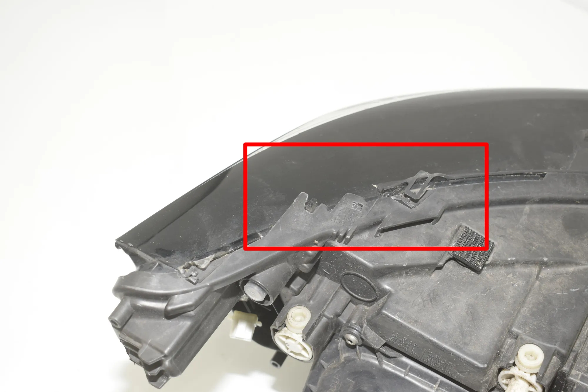 Front Left Headlight – OEM 9853413 · BMW i3 (I01) s Electric 2020 – 4