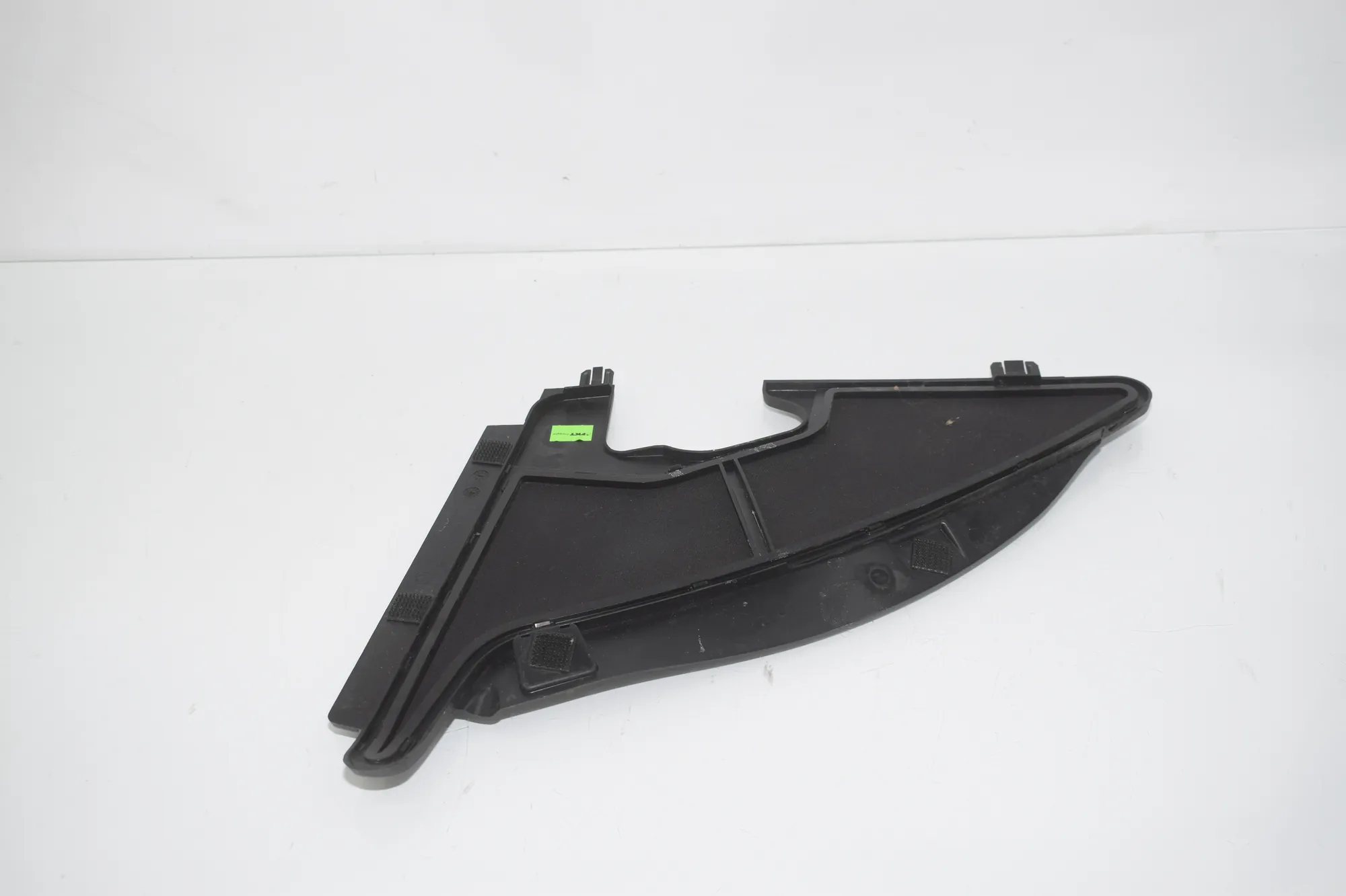 Front Wiper Cowl Trim – OEM 7333880 · BMW i3 (I01) s Electric 2020 – 3
