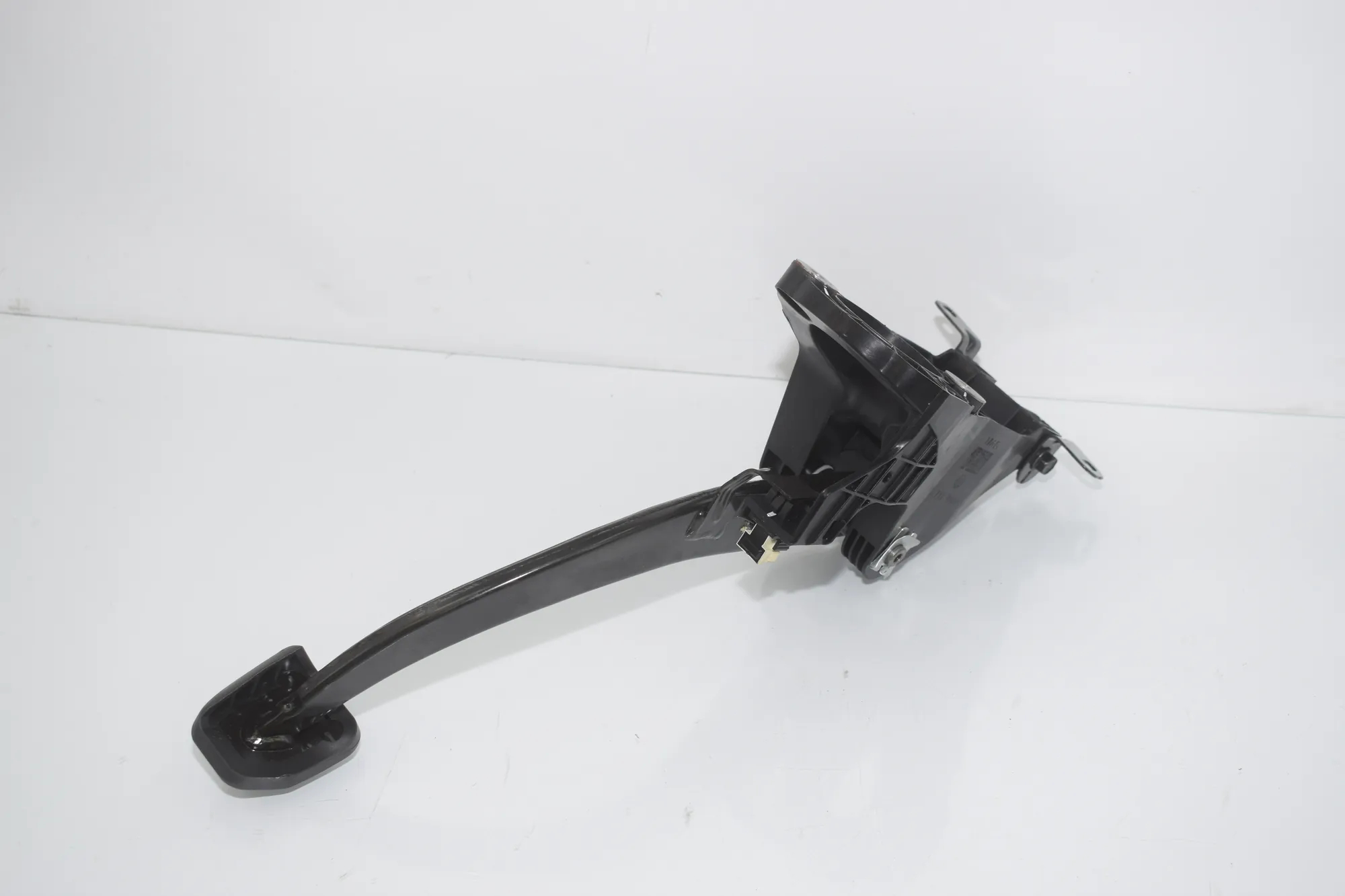 Brake Pedal – OEM 6799925 · BMW i3 (I01) s Electric 2020 – 3