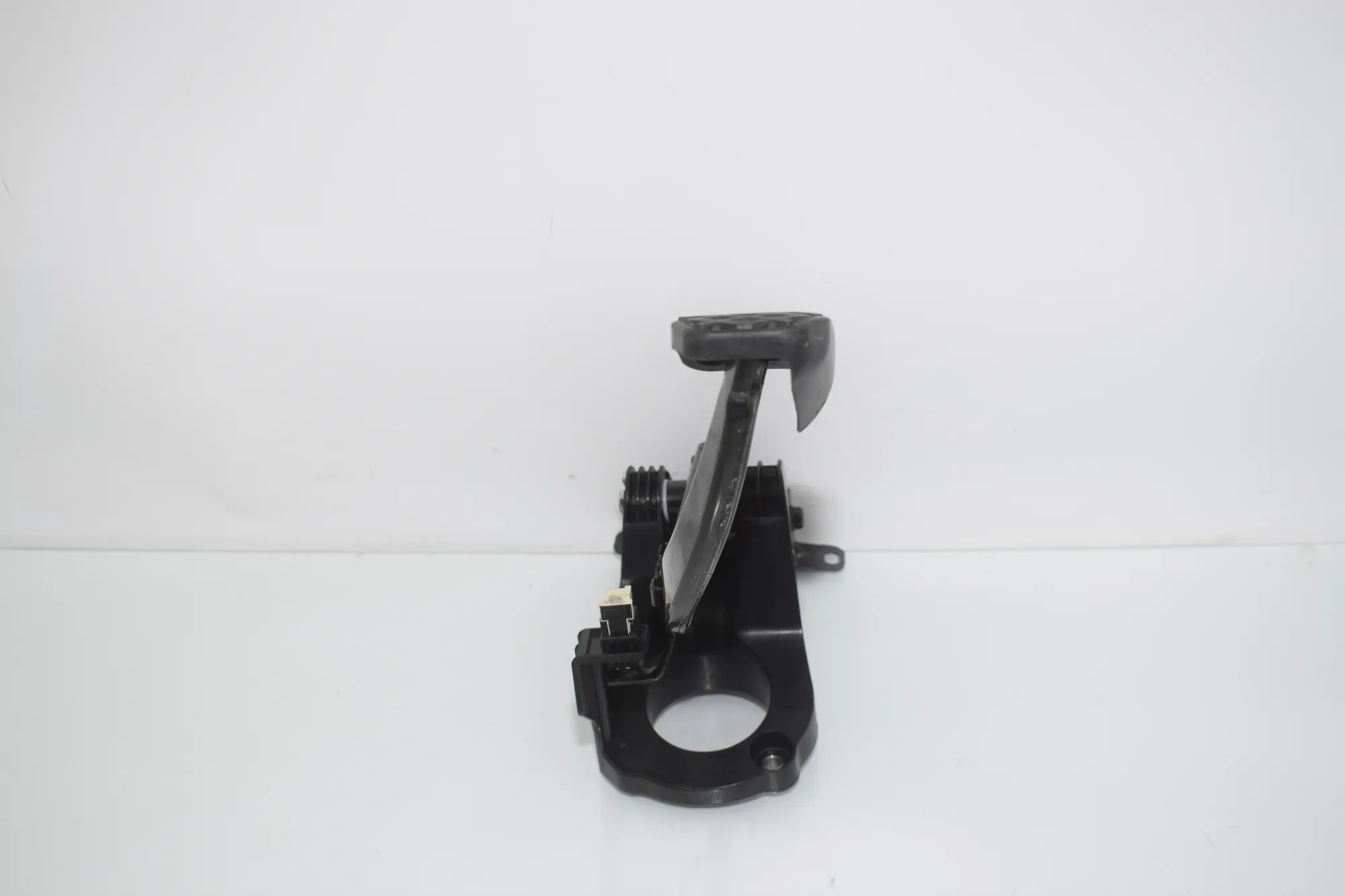 Brake Pedal – OEM 6799925 · BMW i3 (I01) s Electric 2020