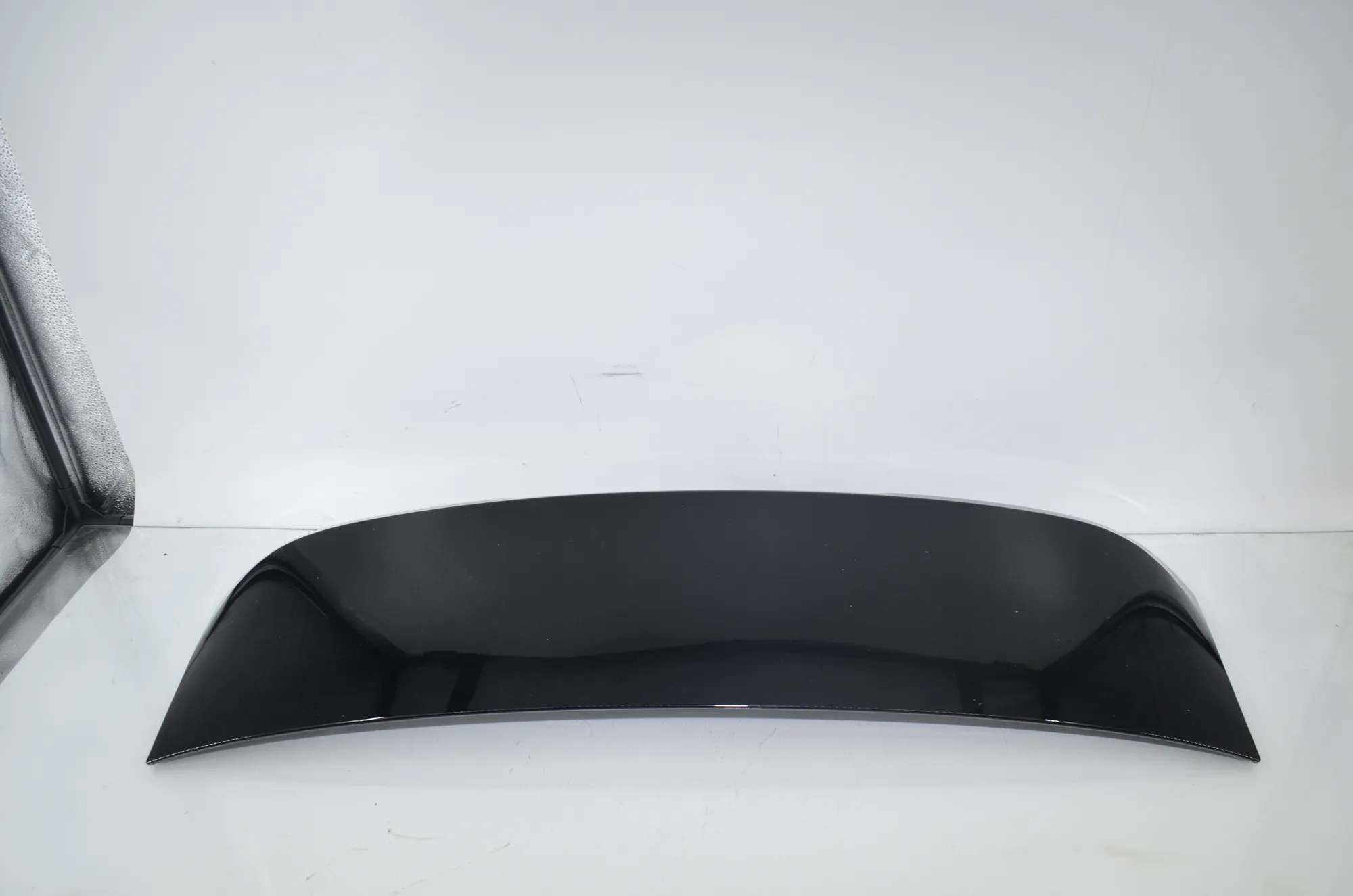 Tailgate Bootlid Spoiler – OEM 7305042 · BMW i3 (I01) s Electric 2020 – 2